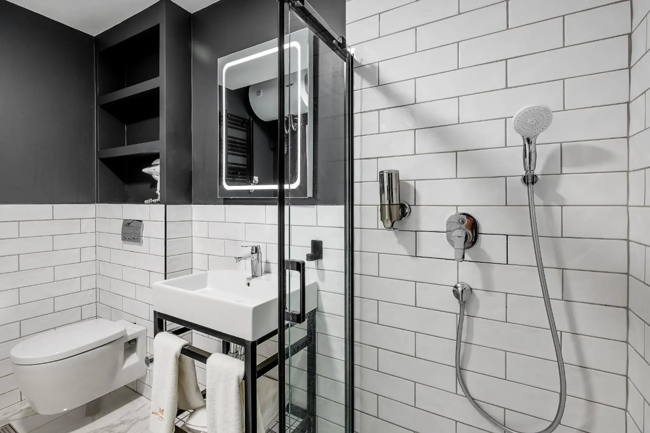 Bathroom in Montenegro Lodge Bathroom in Montenegro Lodge