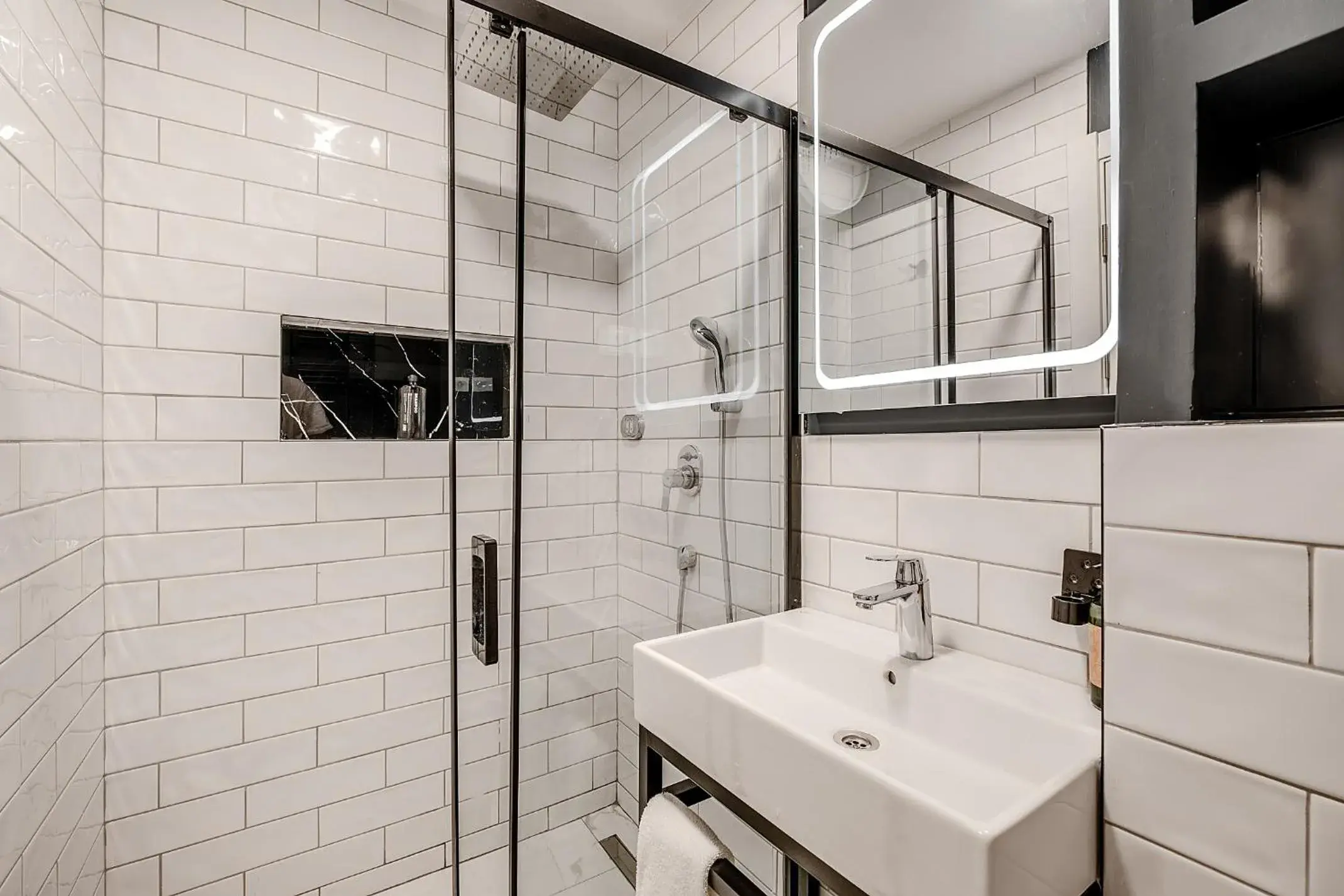 Bathroom in Montenegro Lodge Bathroom in Montenegro Lodge