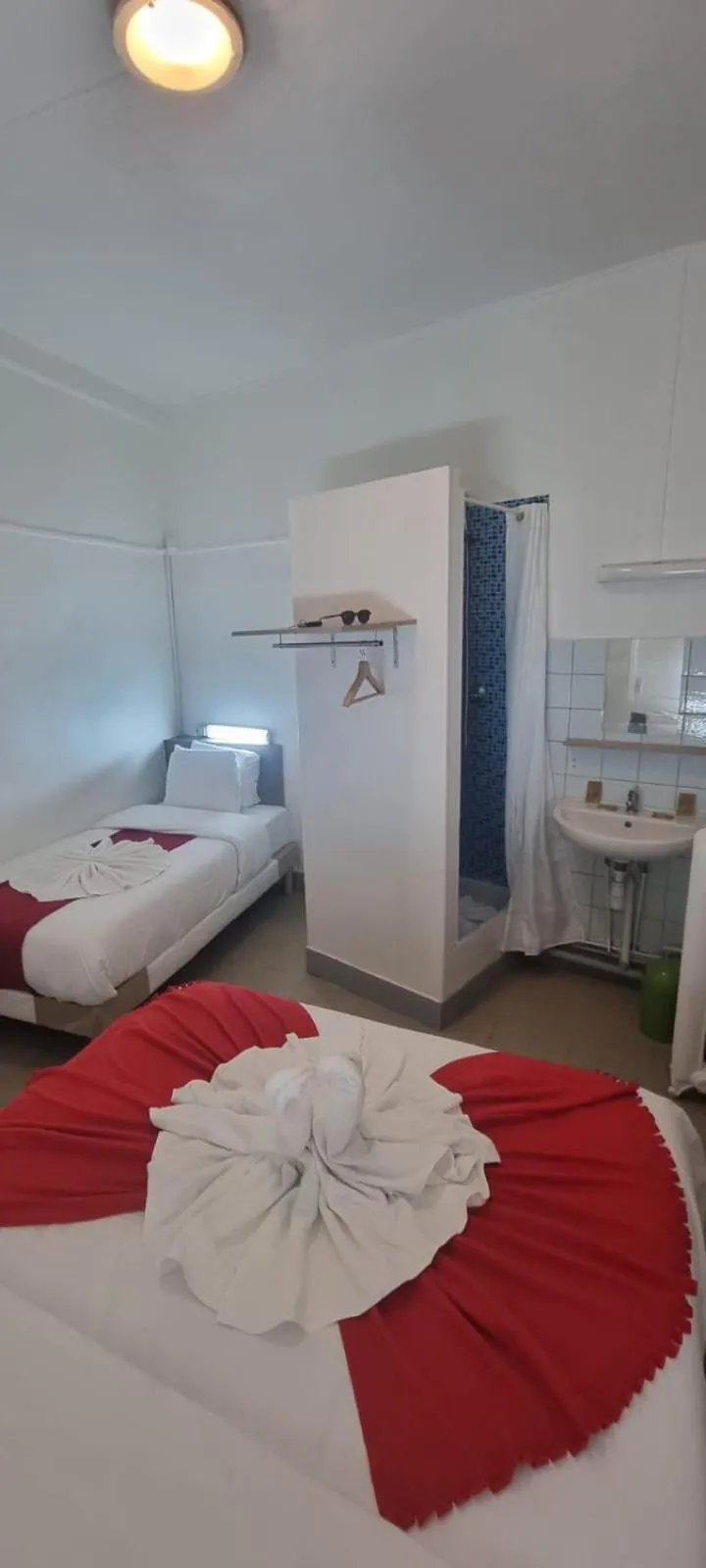 Photo of the whole room, Bed in Hotel Aboukir