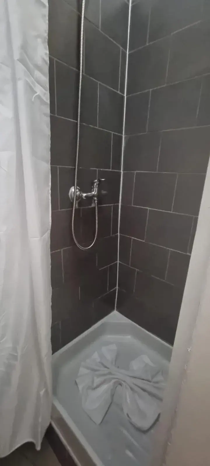 Double Room with Shared Toilet in Hotel Aboukir Double Room with Shared Toilet in Hotel Aboukir