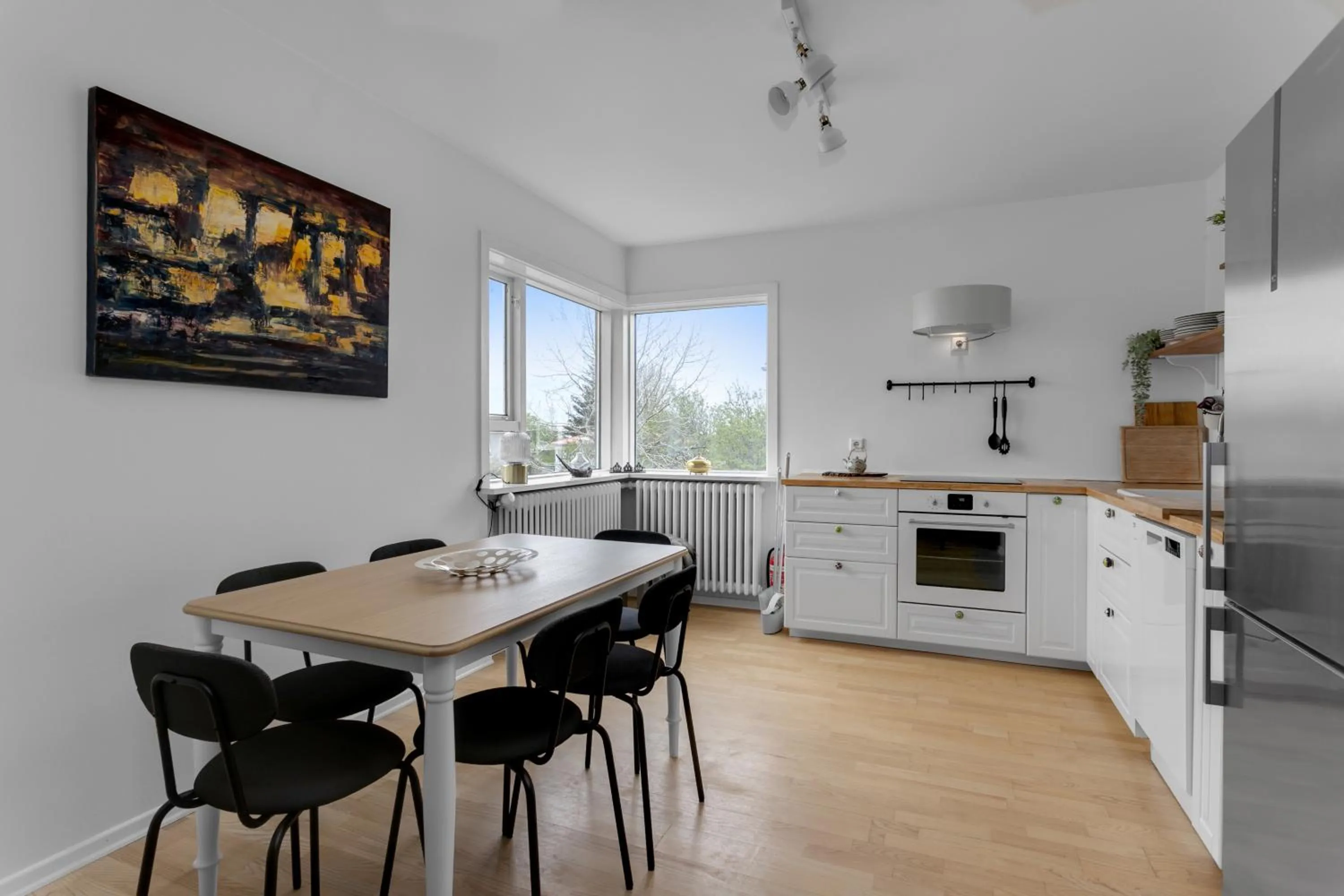 Kitchen or kitchenette in Cozy 2BR Apartment