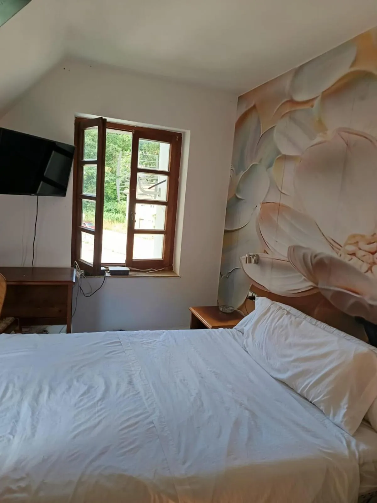 Bedroom, Bed in Hello Astur Green