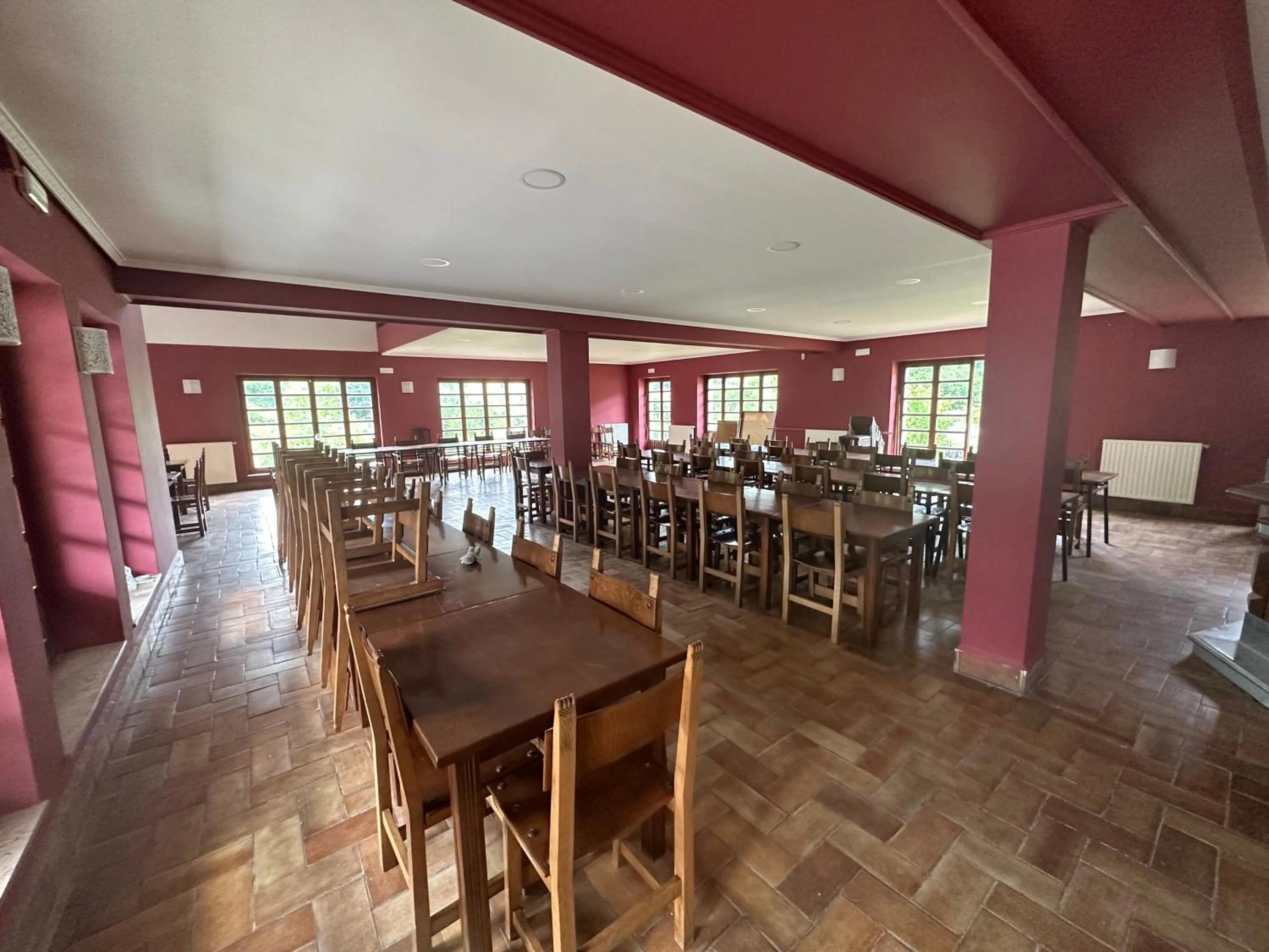 Restaurant/places to eat in Hello Astur Green