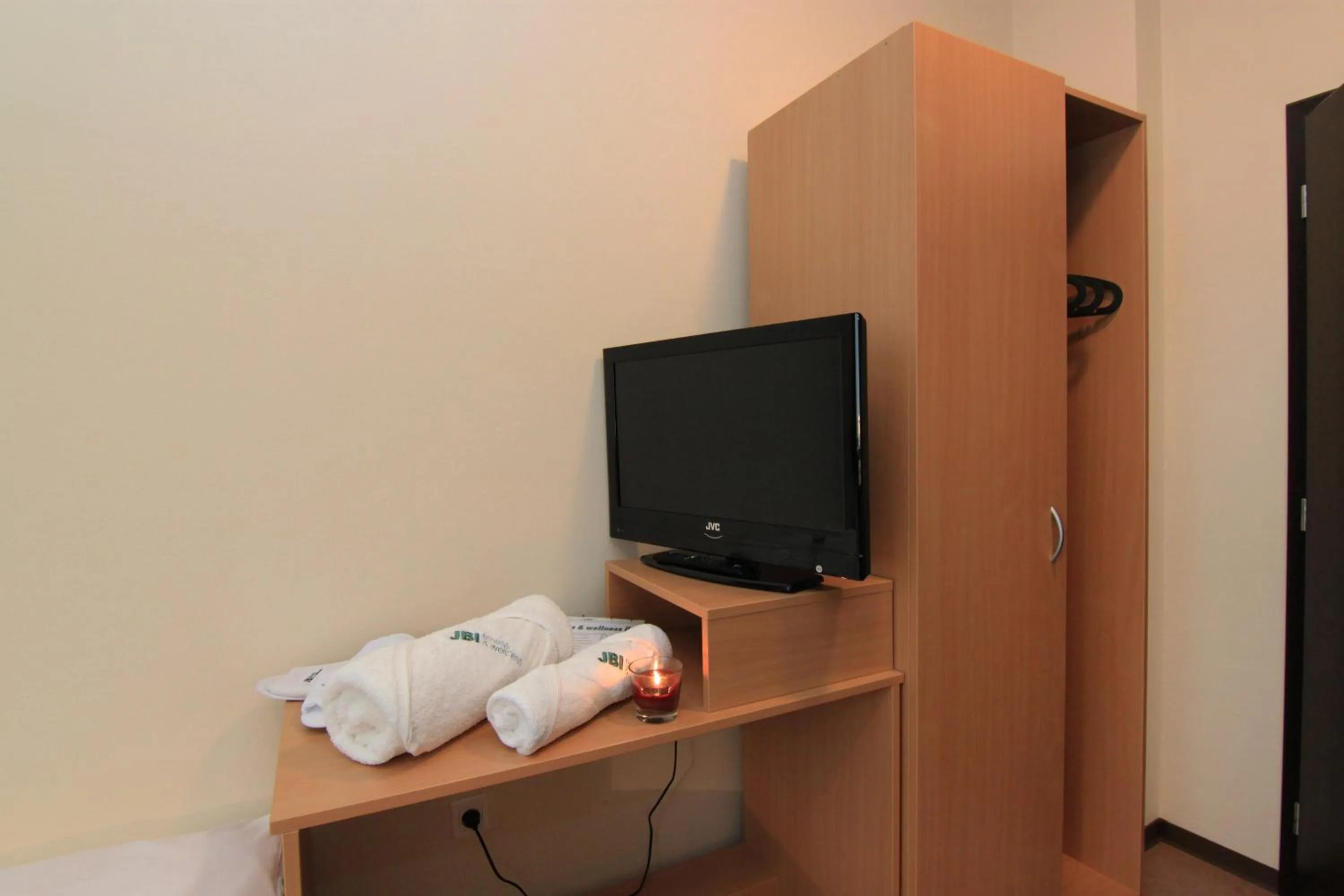 Photo of the whole room in JBI Wellness