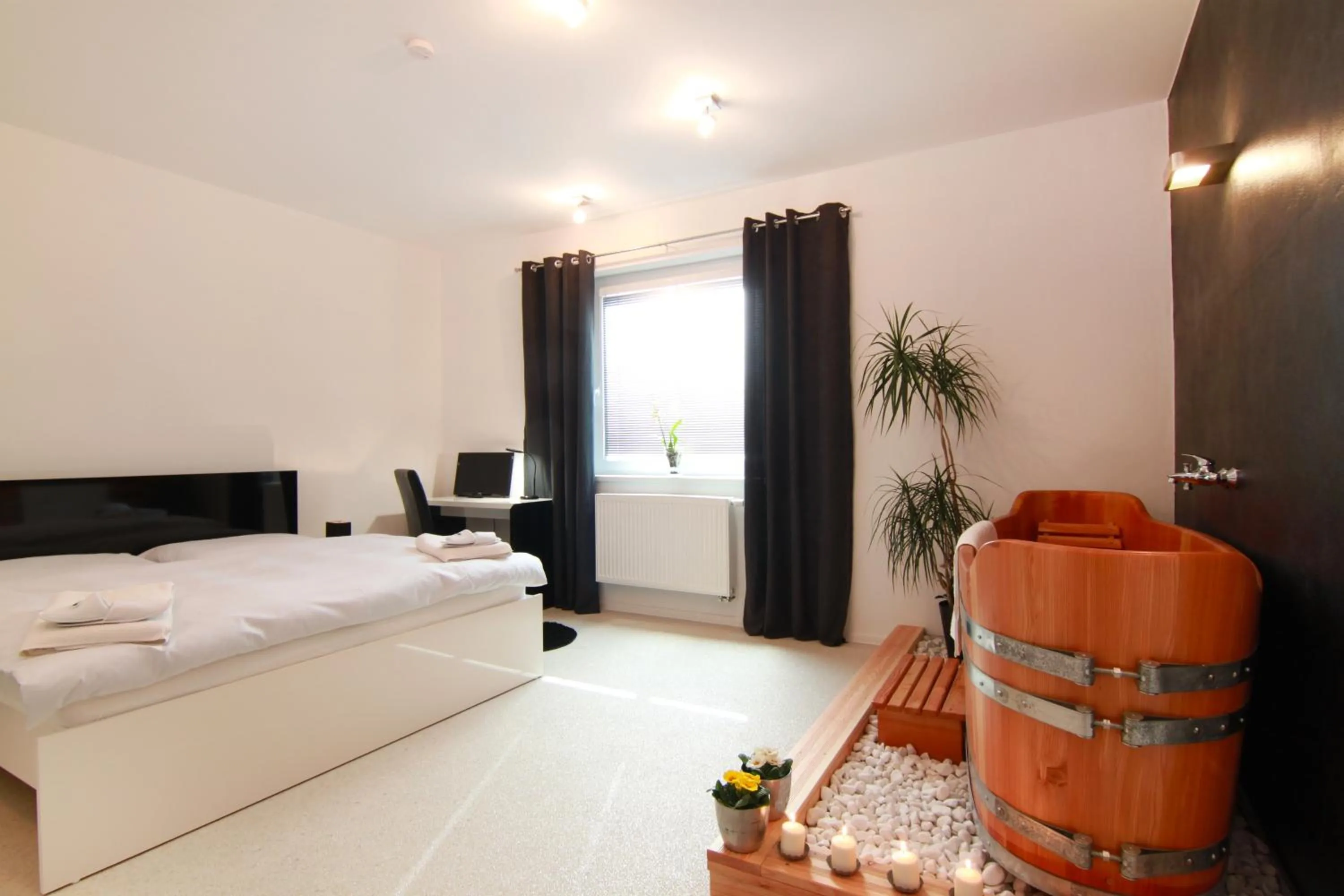 Day, Bed in JBI Wellness