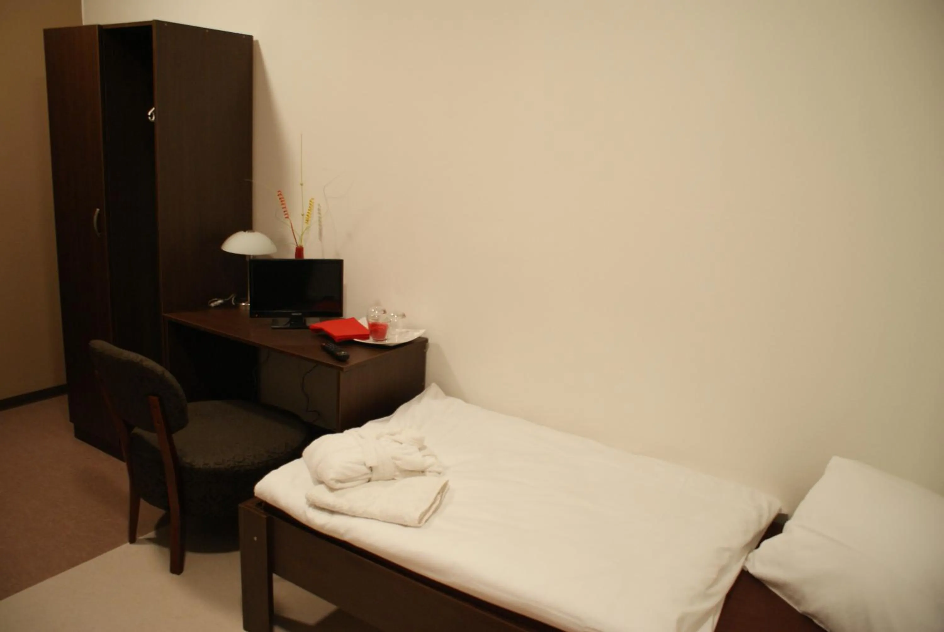 Decorative detail, Bed in JBI Wellness