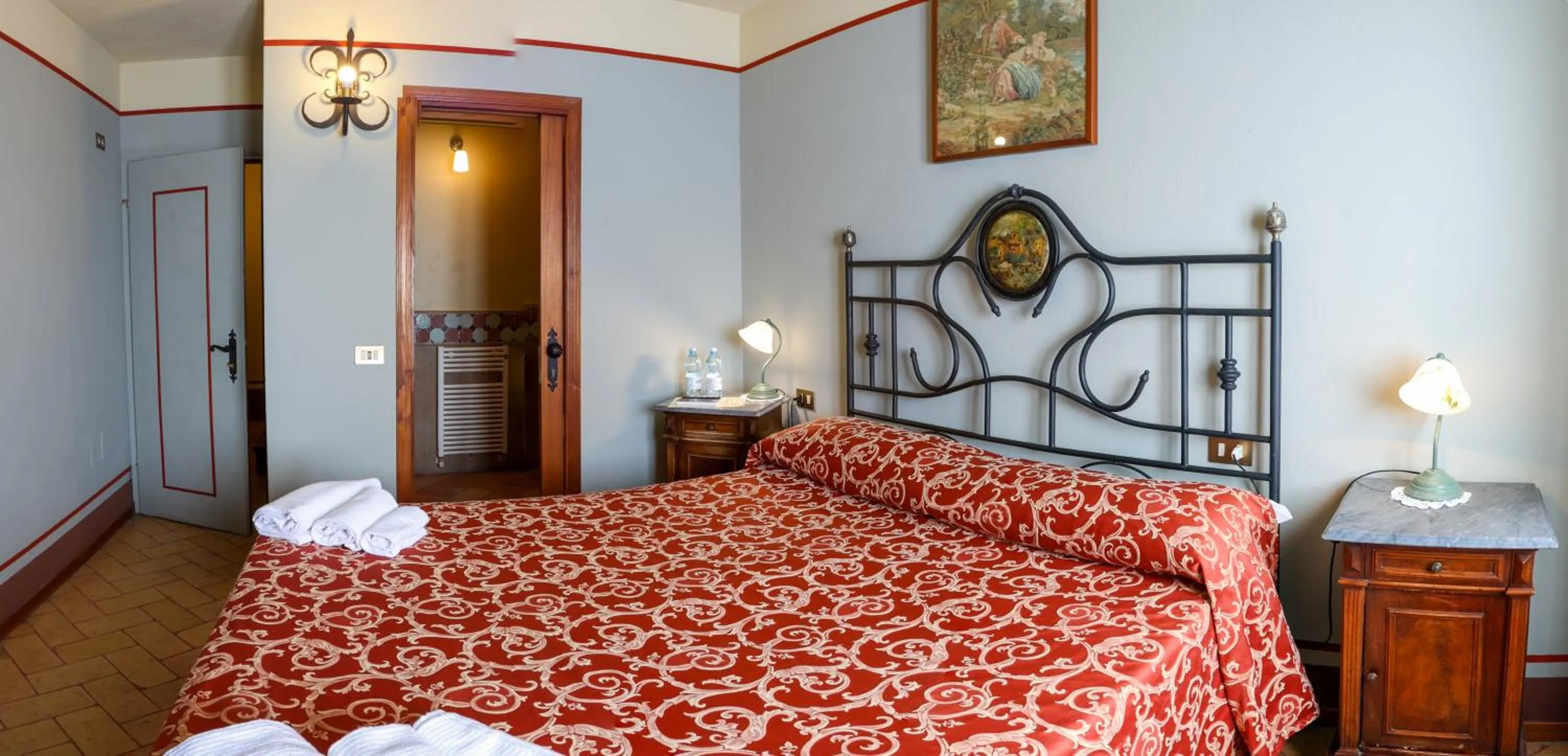 Bedroom, Bed in Albergo Diffuso Borgo Montemaggiore