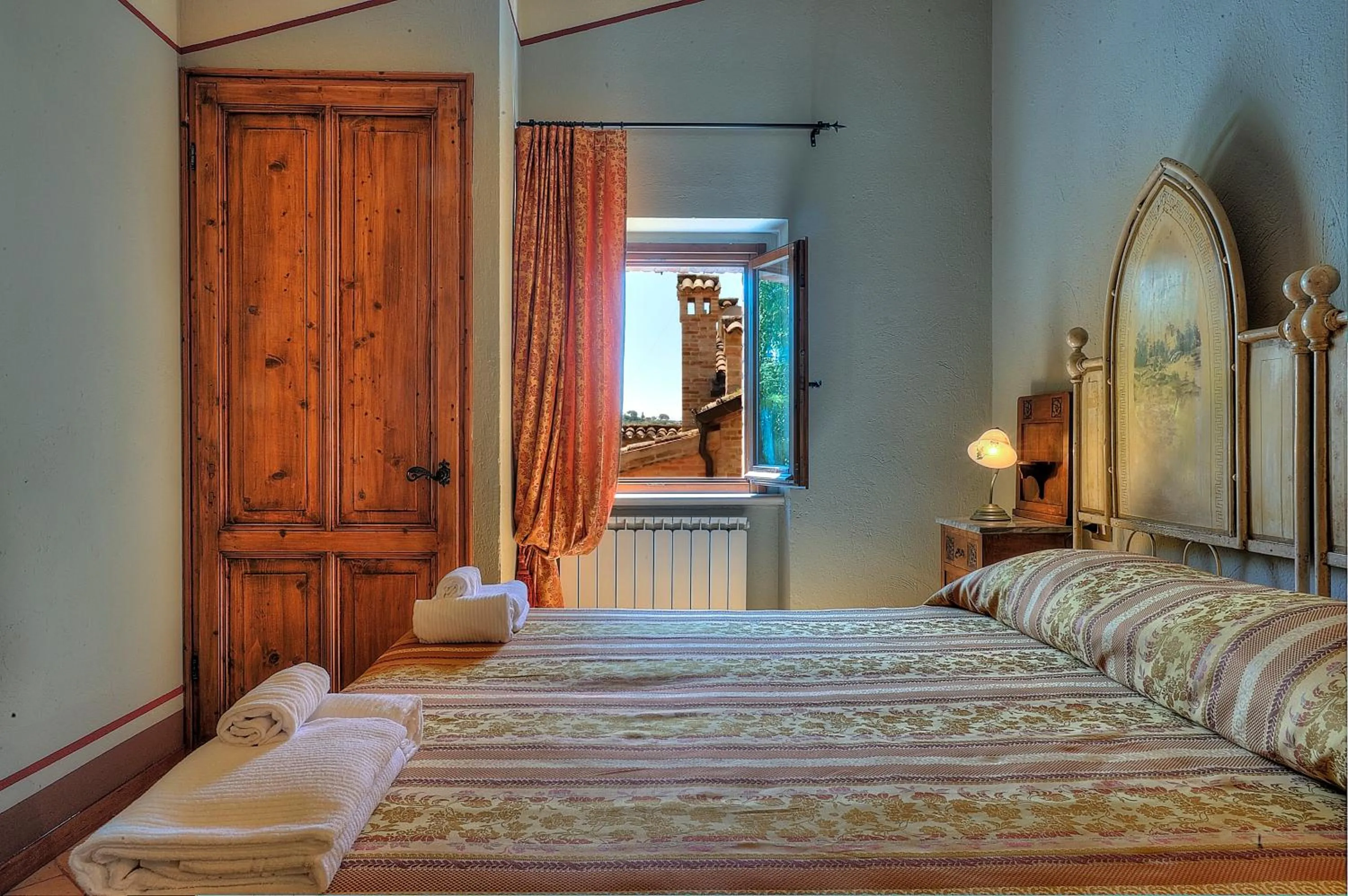 Photo of the whole room, Bed in Albergo Diffuso Borgo Montemaggiore