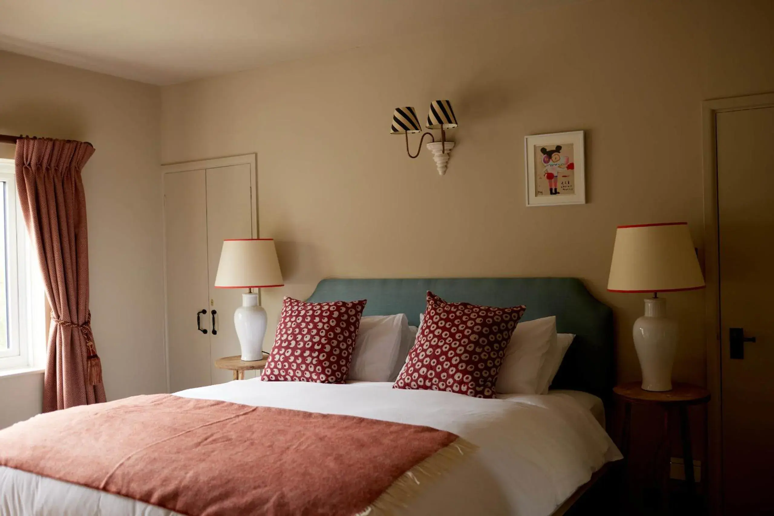 Bedroom, Bed in The Queen's Head Bedroom, Bed in The Queen's Head