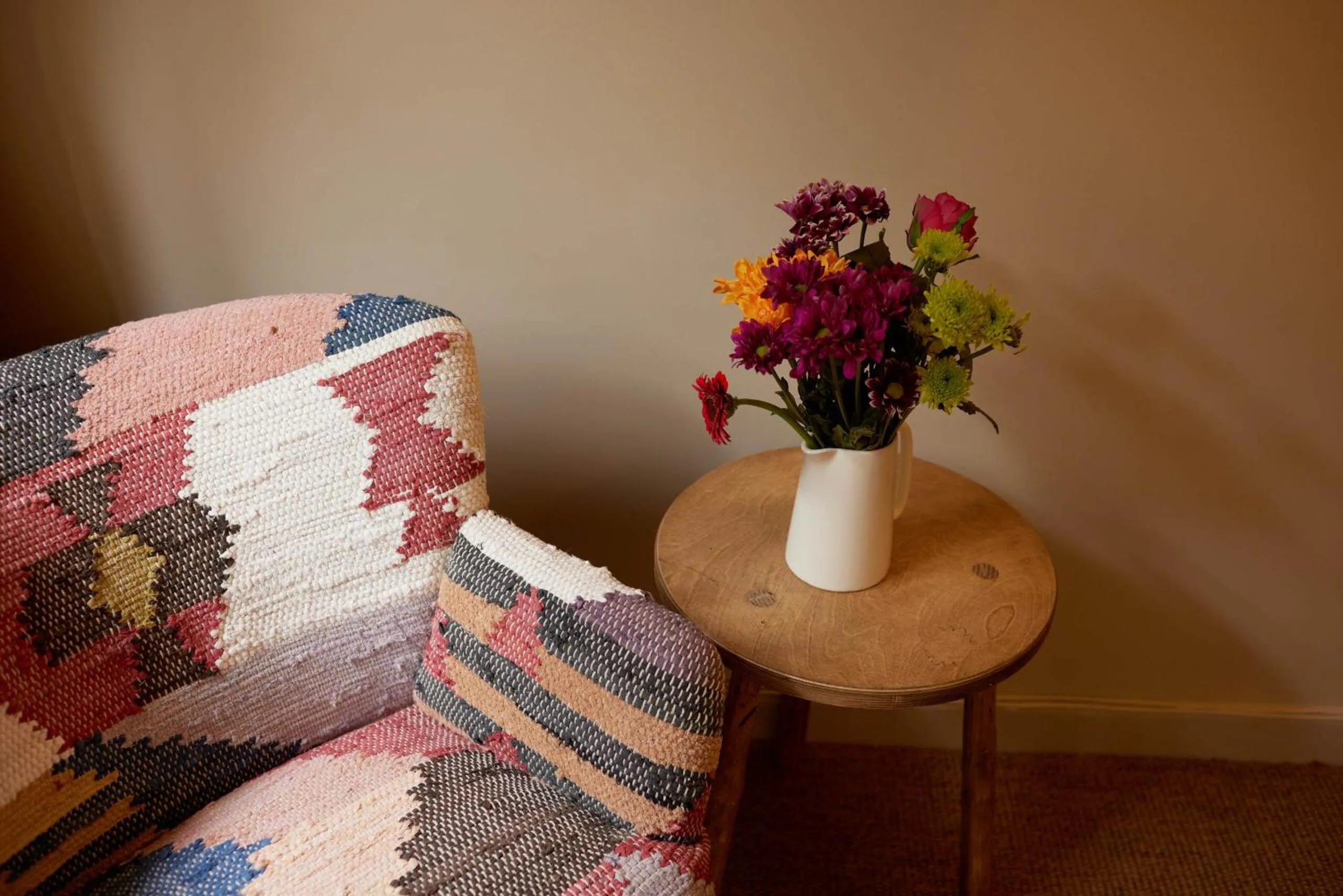 Bedroom in The Queen's Head