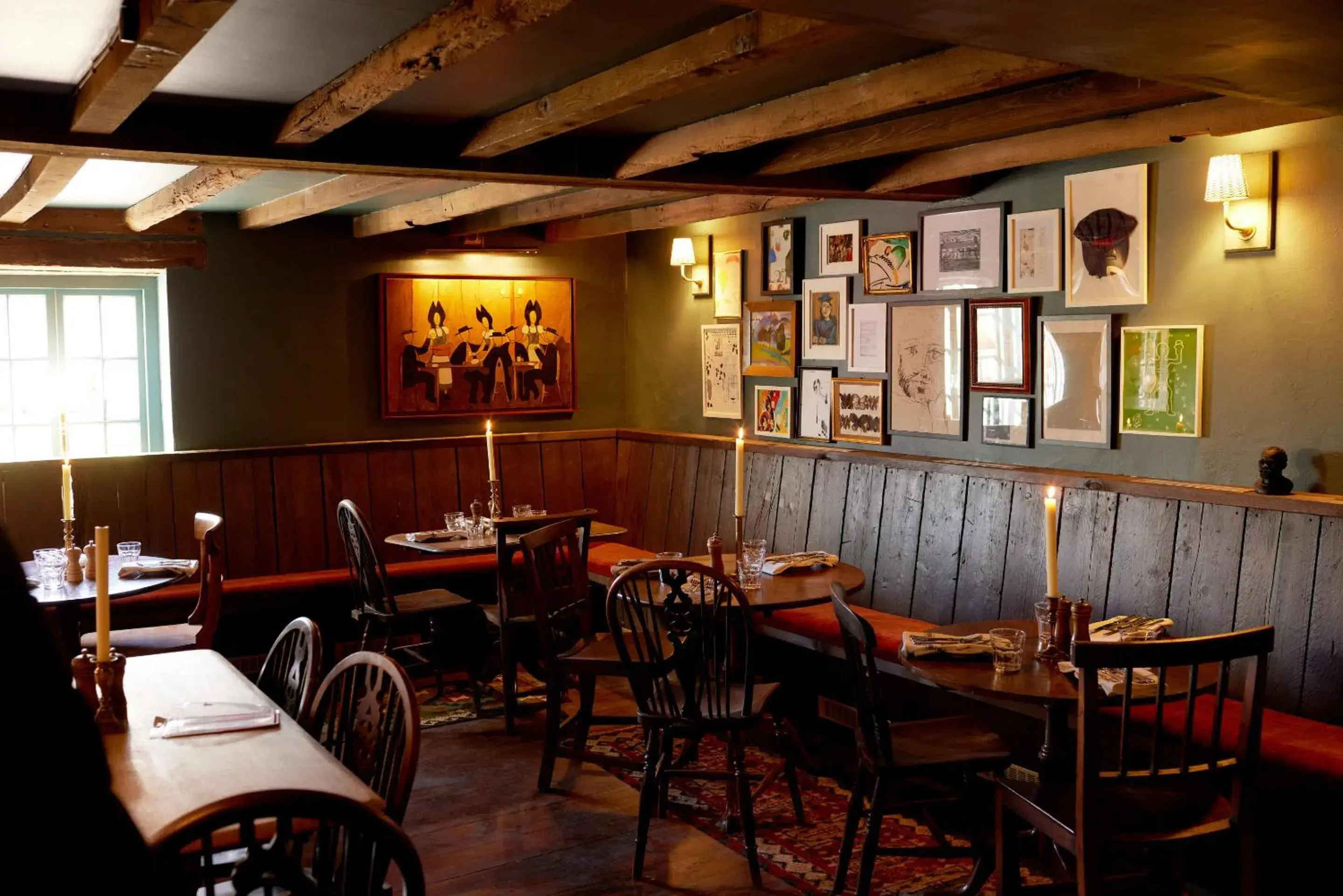 Restaurant/places to eat in The Queen's Head Restaurant/places to eat in The Queen's Head