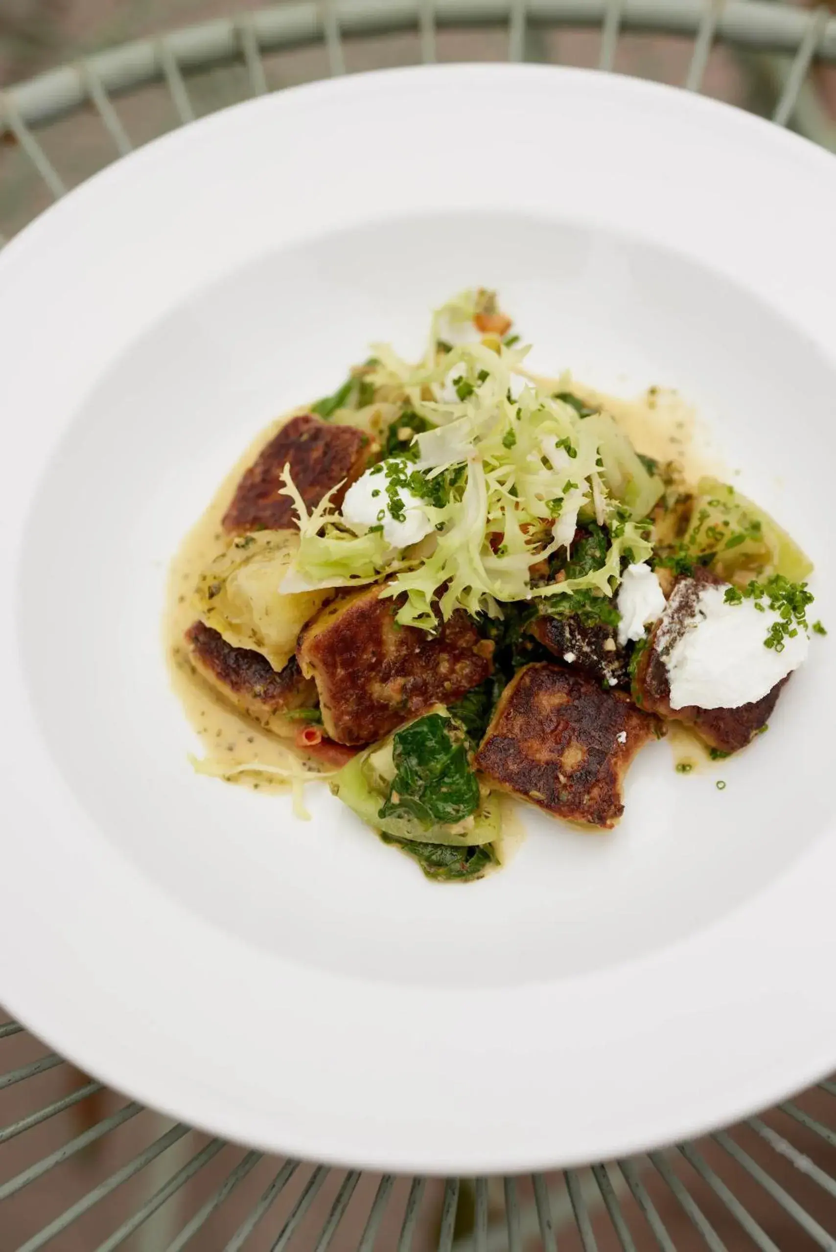 Food and drinks in The Queen's Head Food and drinks in The Queen's Head