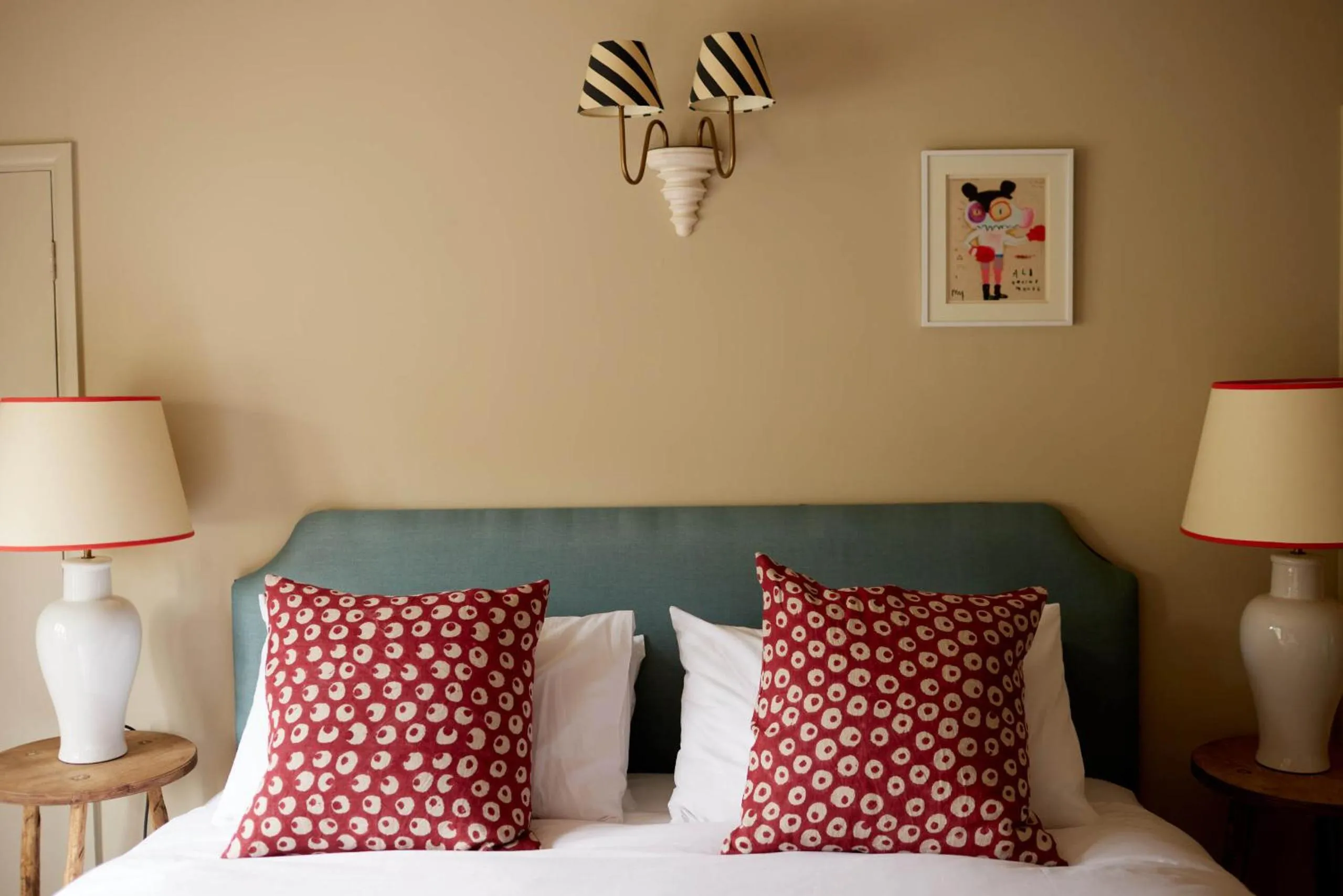 Bedroom, Bed in The Queen's Head