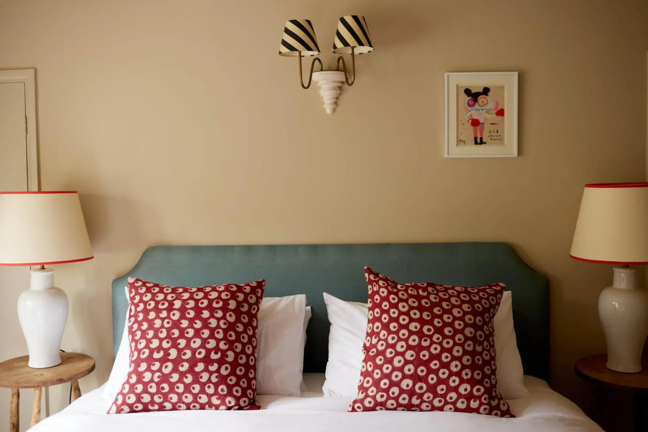 Bedroom, Bed in The Queen's Head Bedroom, Bed in The Queen's Head