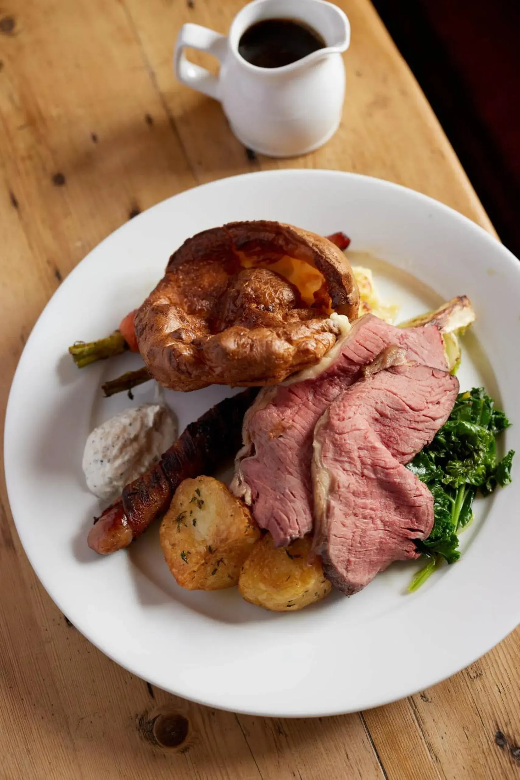 Food and drinks in The Queen's Head Food and drinks in The Queen's Head