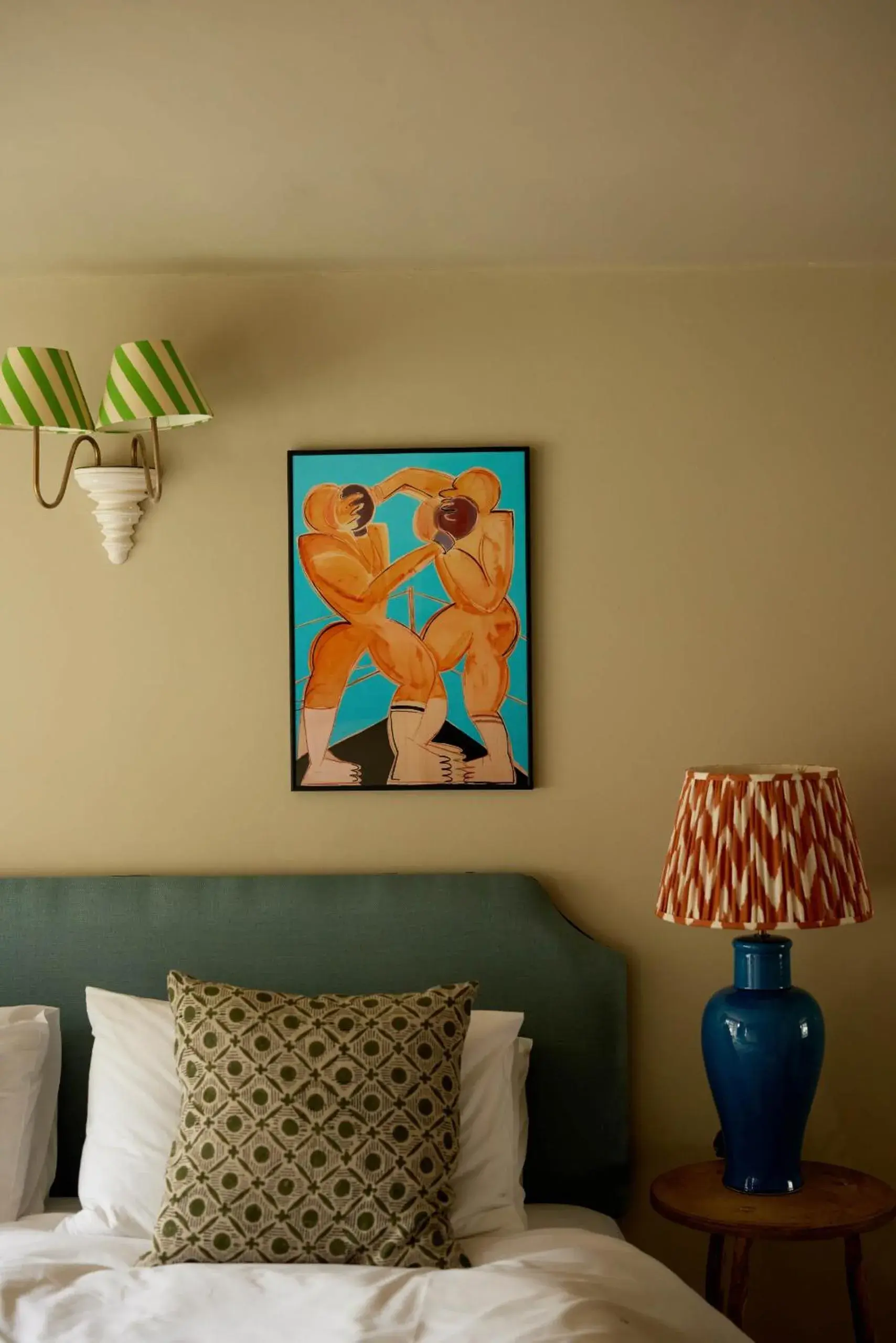 Bedroom, Bed in The Queen's Head Bedroom, Bed in The Queen's Head