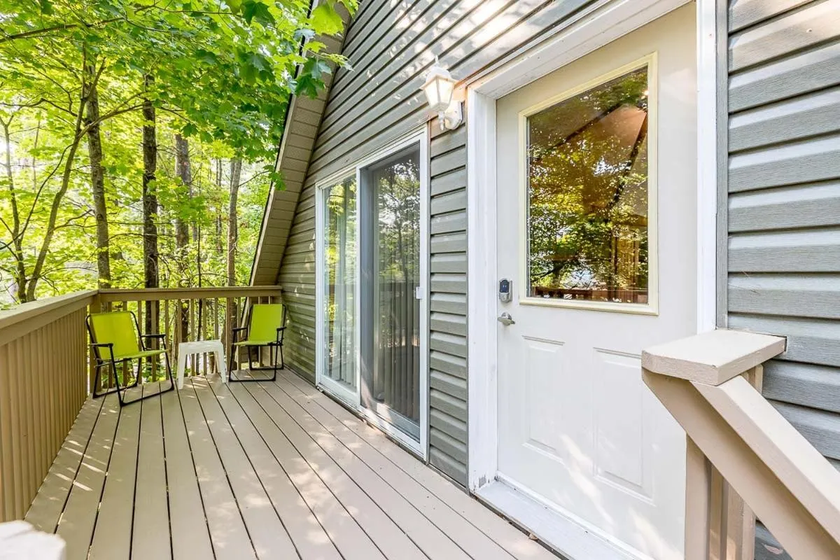 Muskoka Lakeshore Cottage Bliss