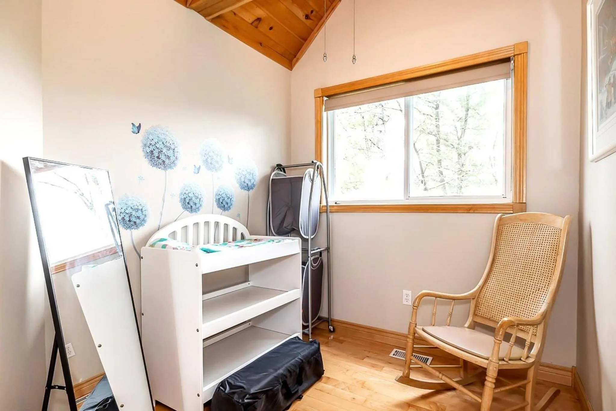 Muskoka Lakeshore Cottage Bliss