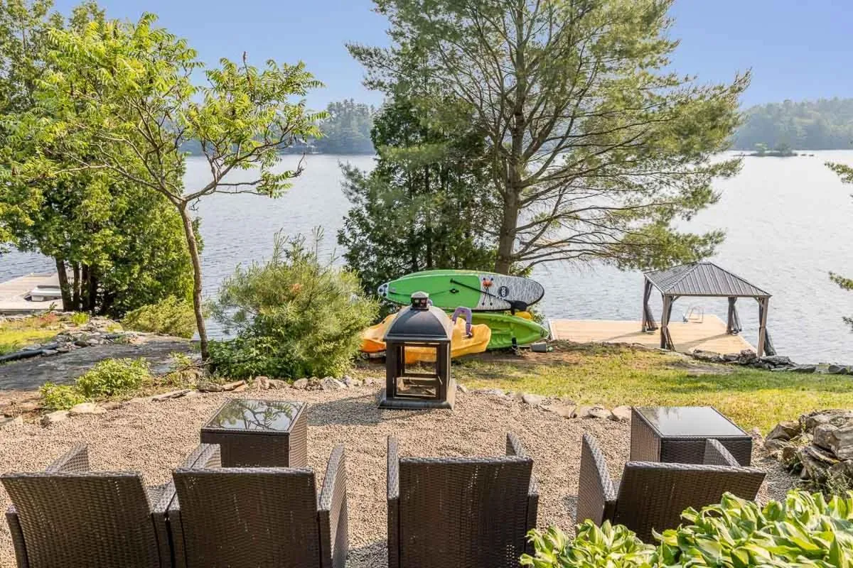 Muskoka Lakeshore Cottage Bliss