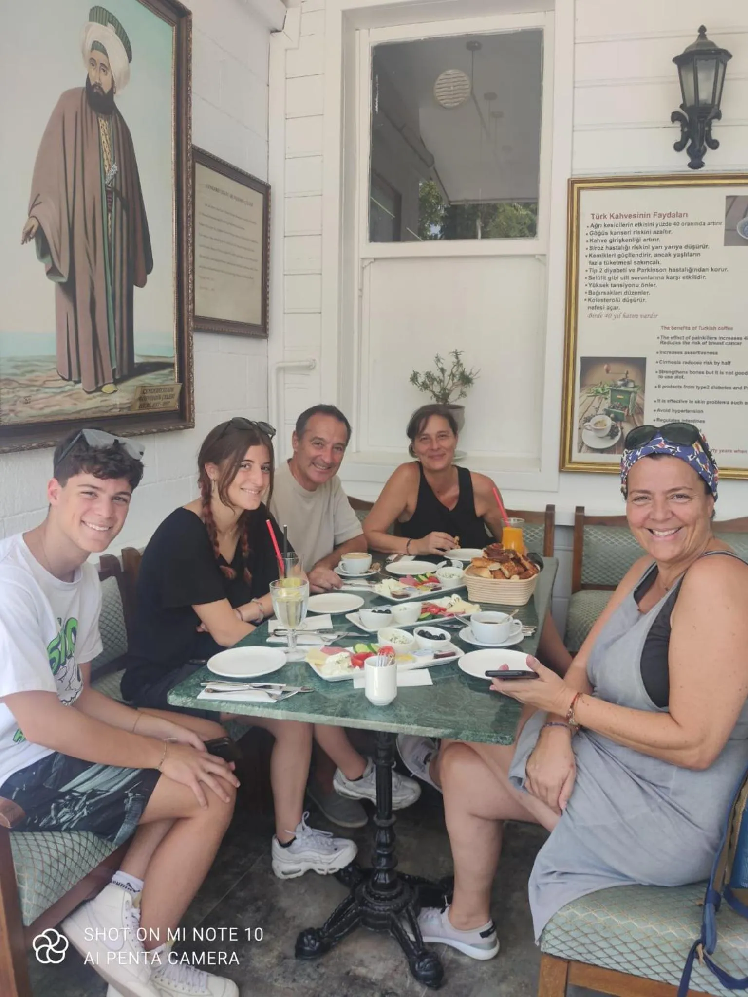 Restaurant/places to eat in Solomon's Mansion Hotel Istanbul