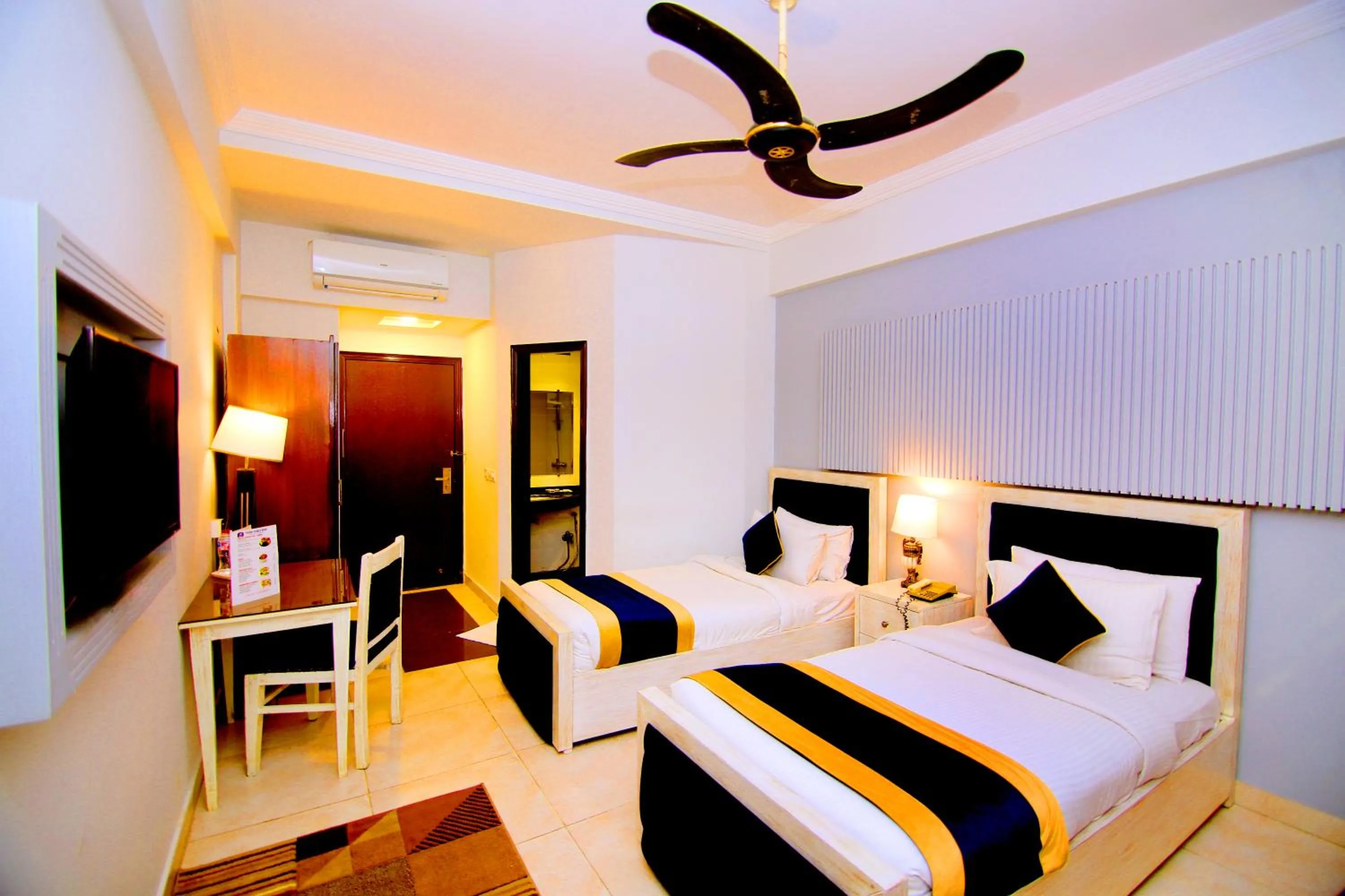 Bedroom, Bed in Premier Inn Express Gulberg Lahore