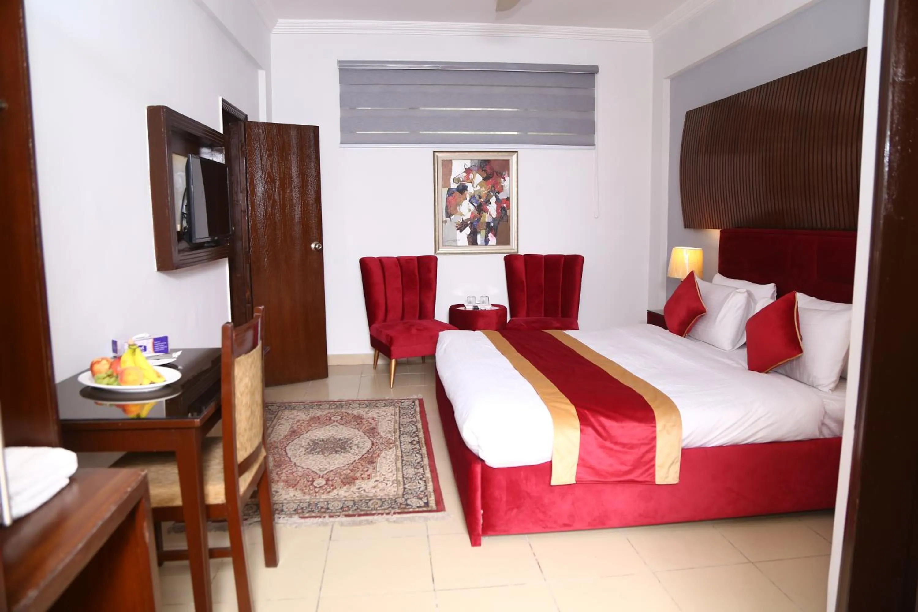 Photo of the whole room, Bed in Premier Inn Express Gulberg Lahore