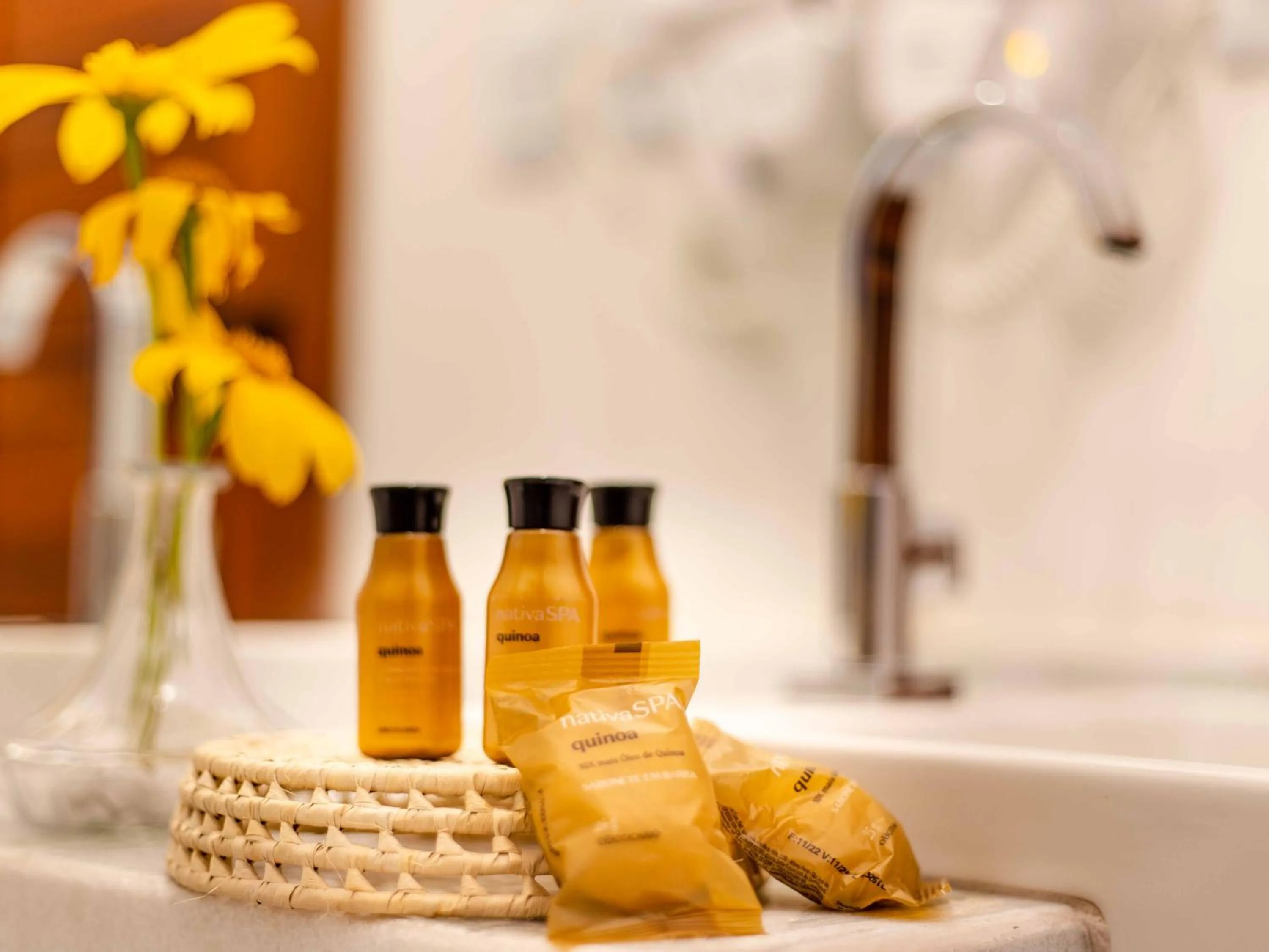 Bathroom in MKNI Hotel - Ikaika Makani Experience