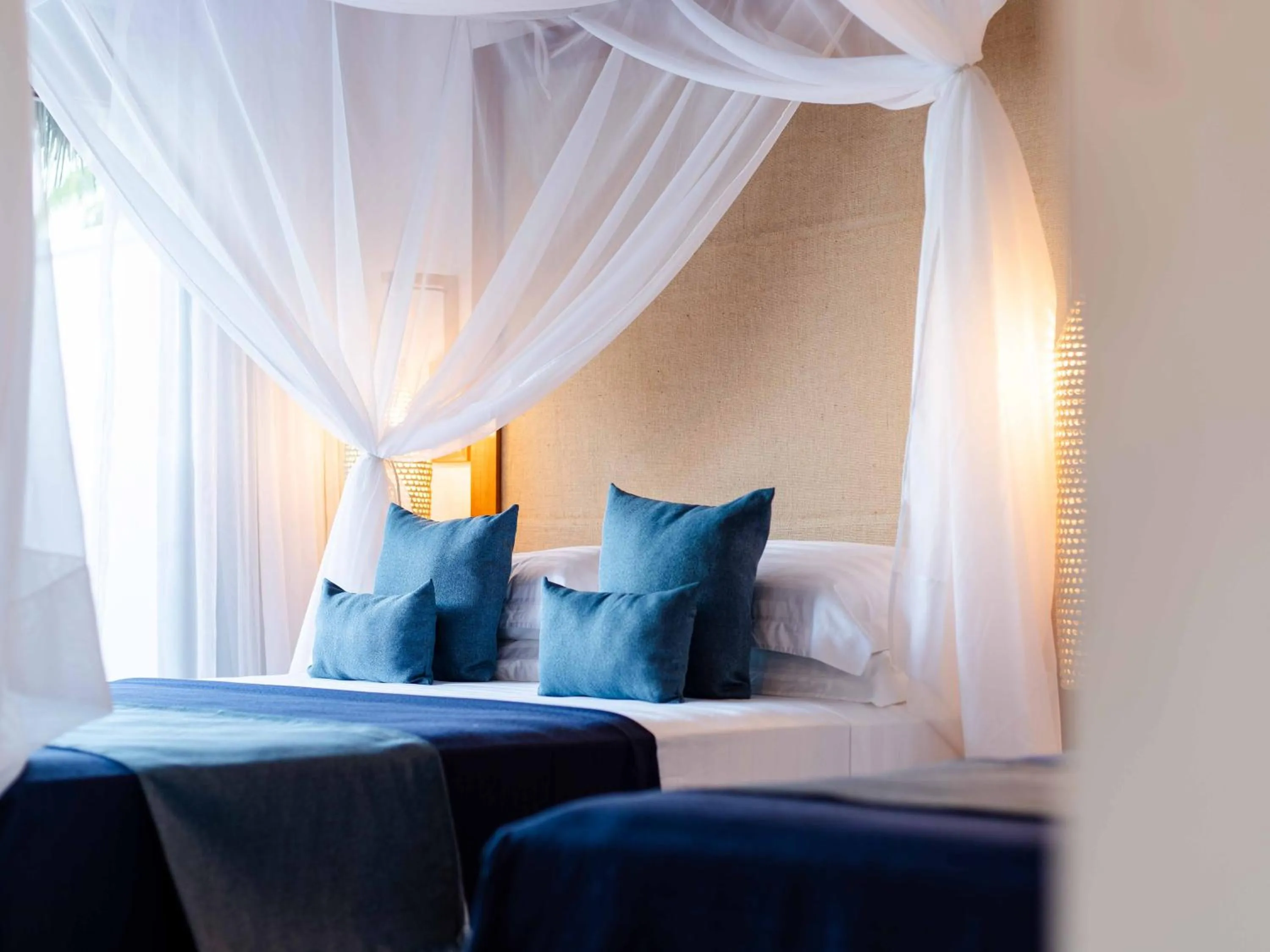 Bed in MKNI Hotel - Ikaika Makani Experience