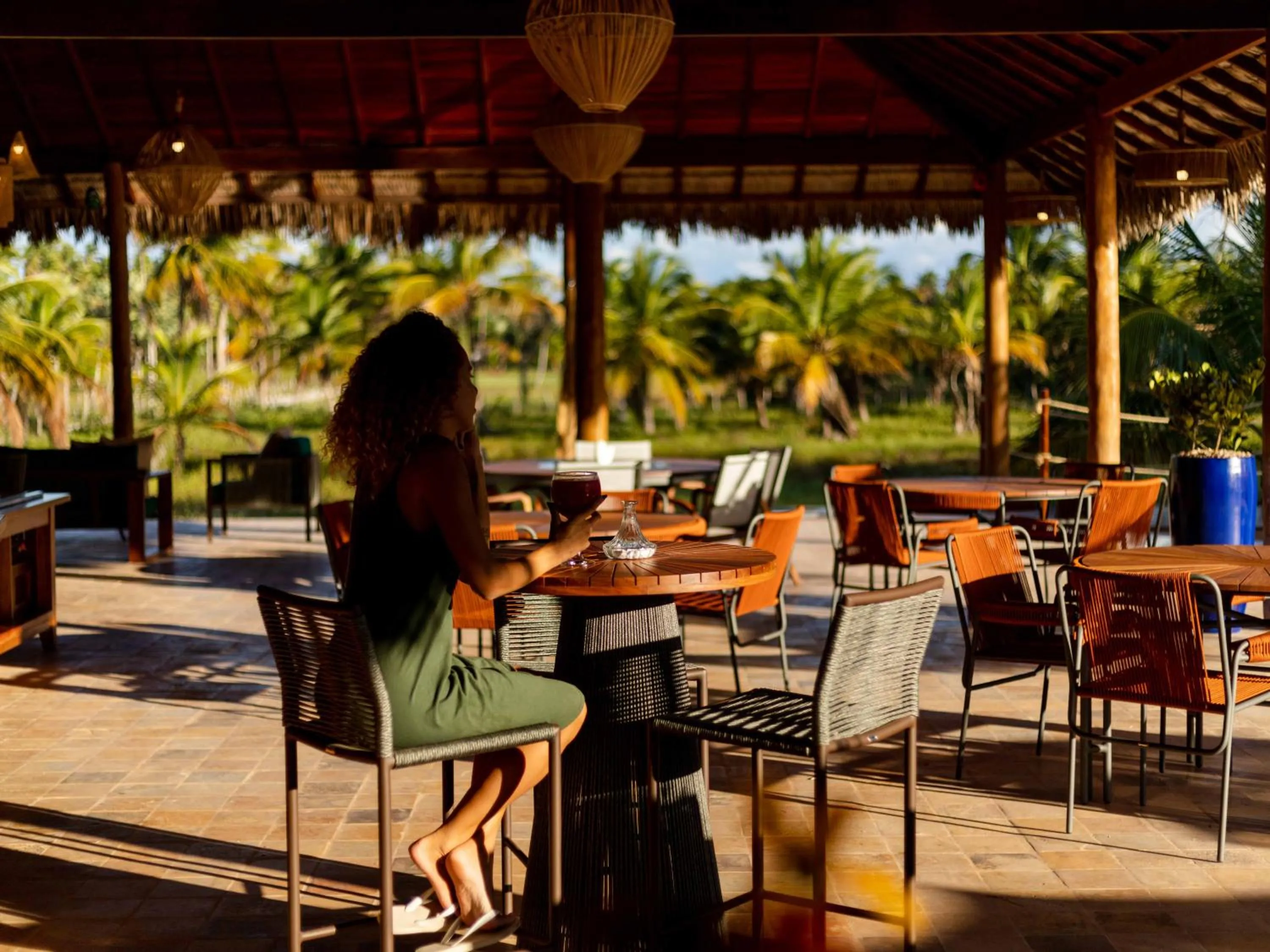 Restaurant/places to eat in MKNI Hotel - Ikaika Makani Experience