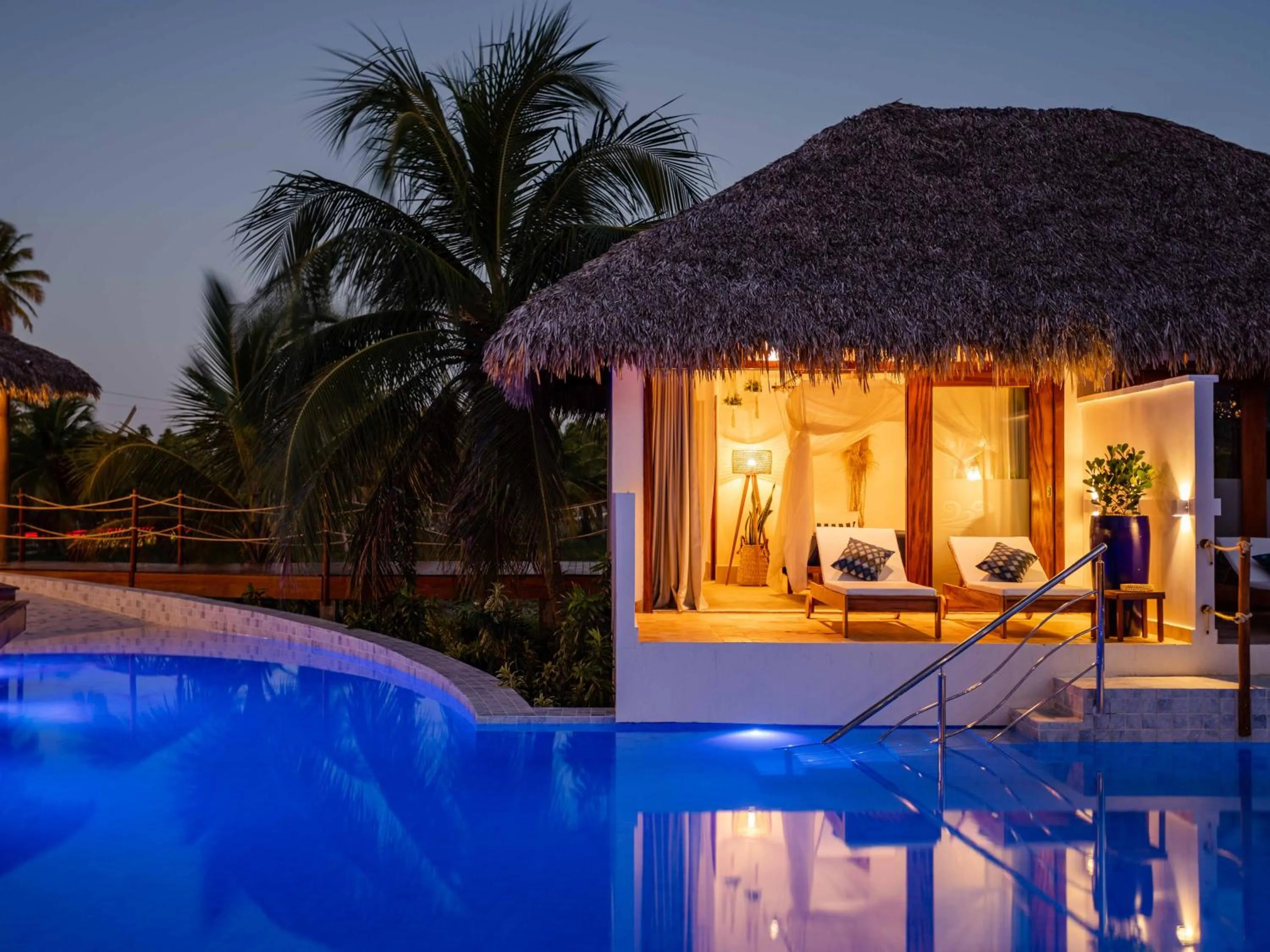 Night in MKNI Hotel - Ikaika Makani Experience