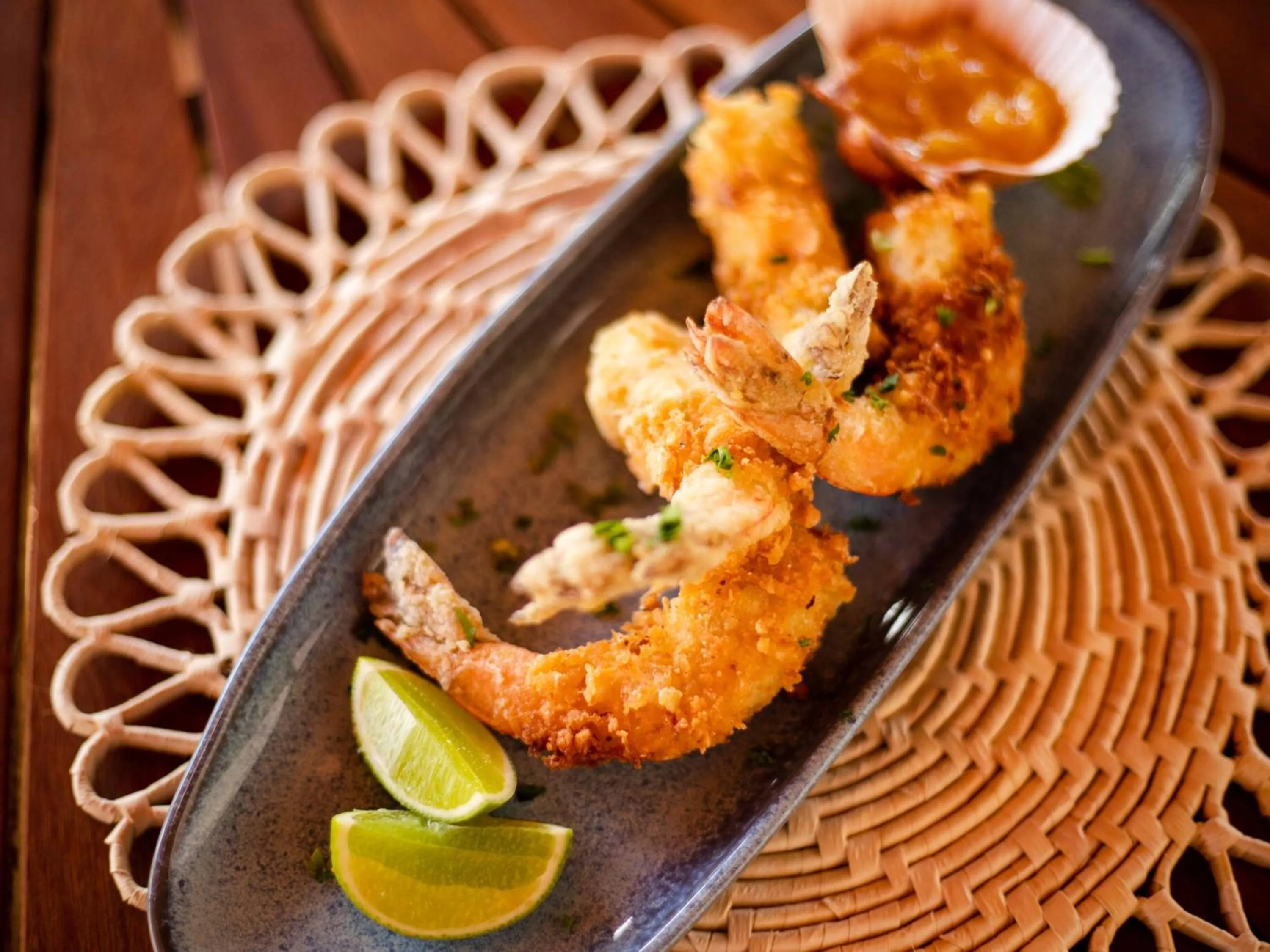 Restaurant/places to eat in MKNI Hotel - Ikaika Makani Experience