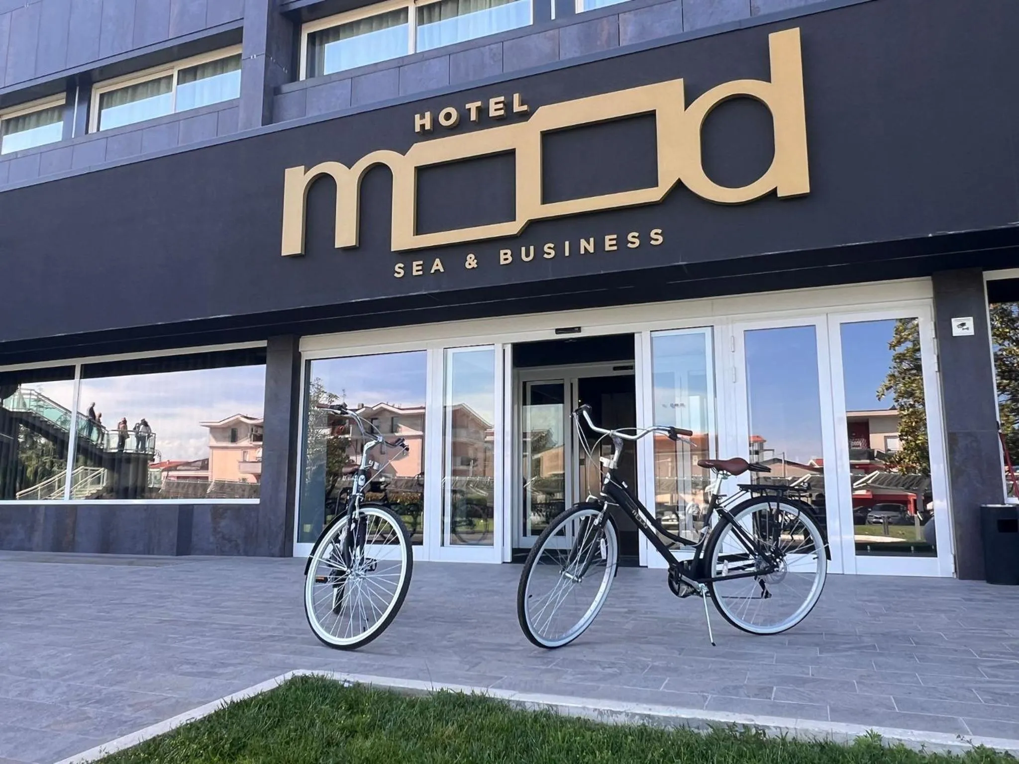 Cycling in Mood Hotel