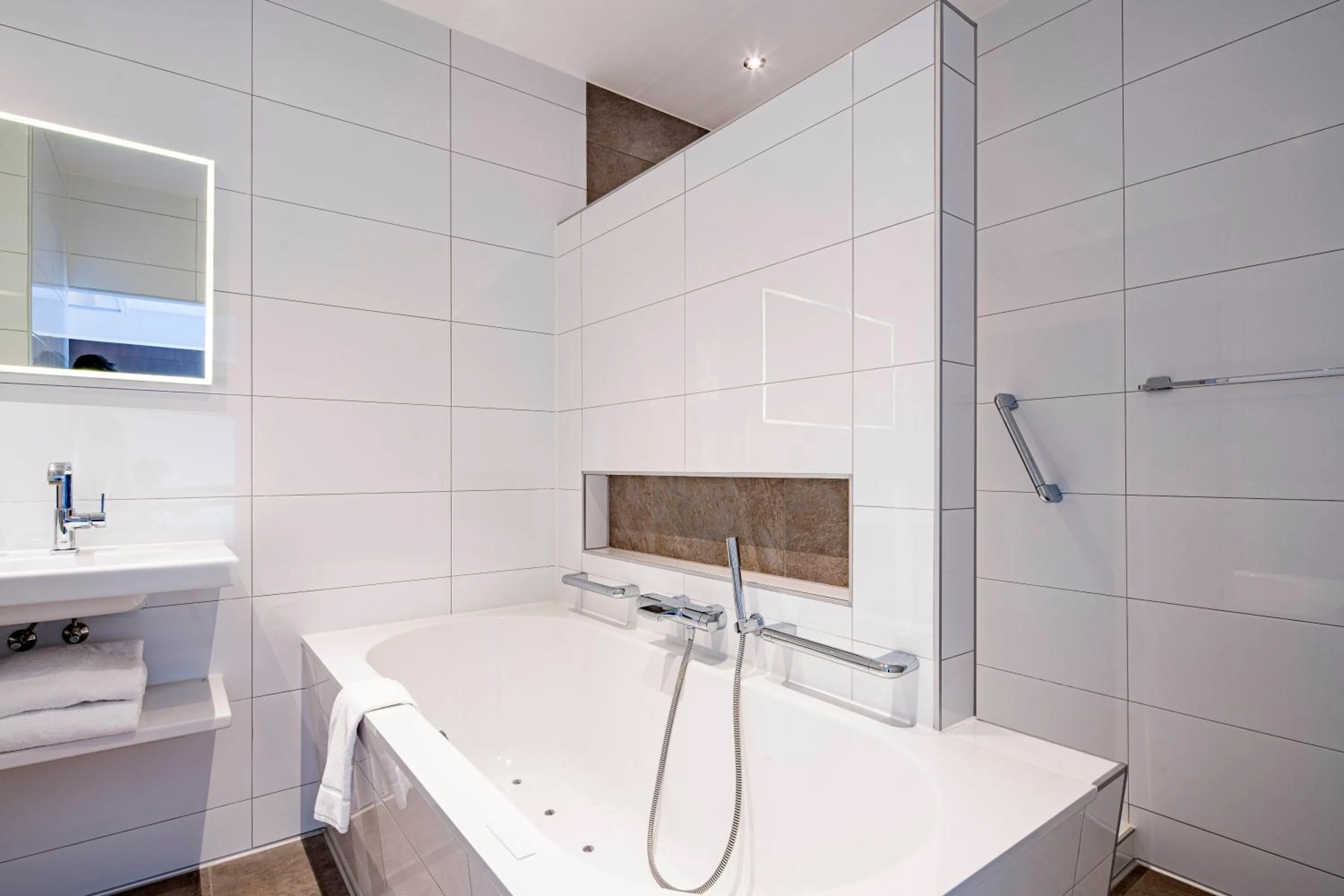 Shower in The Rosendale