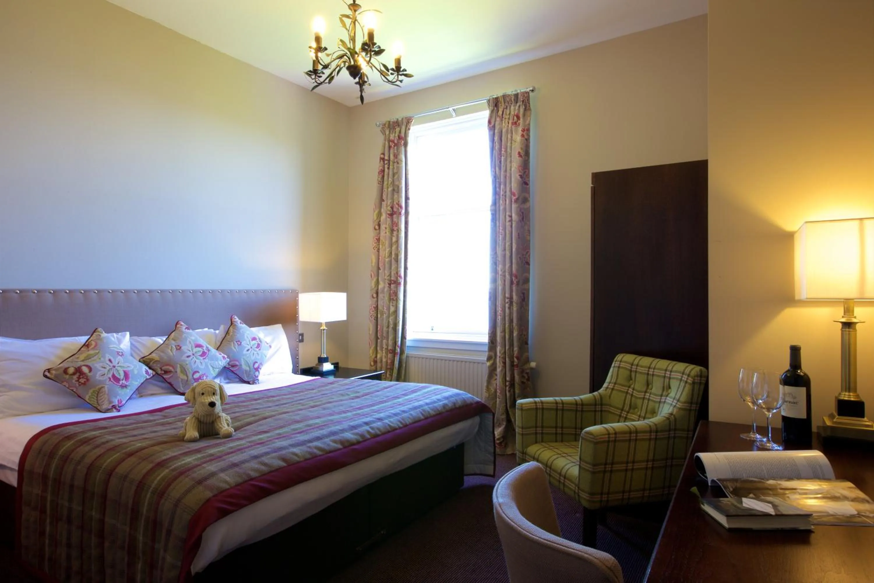 Bedroom, Bed in Stonefield Castle Hotel ‘A Bespoke Hotel’