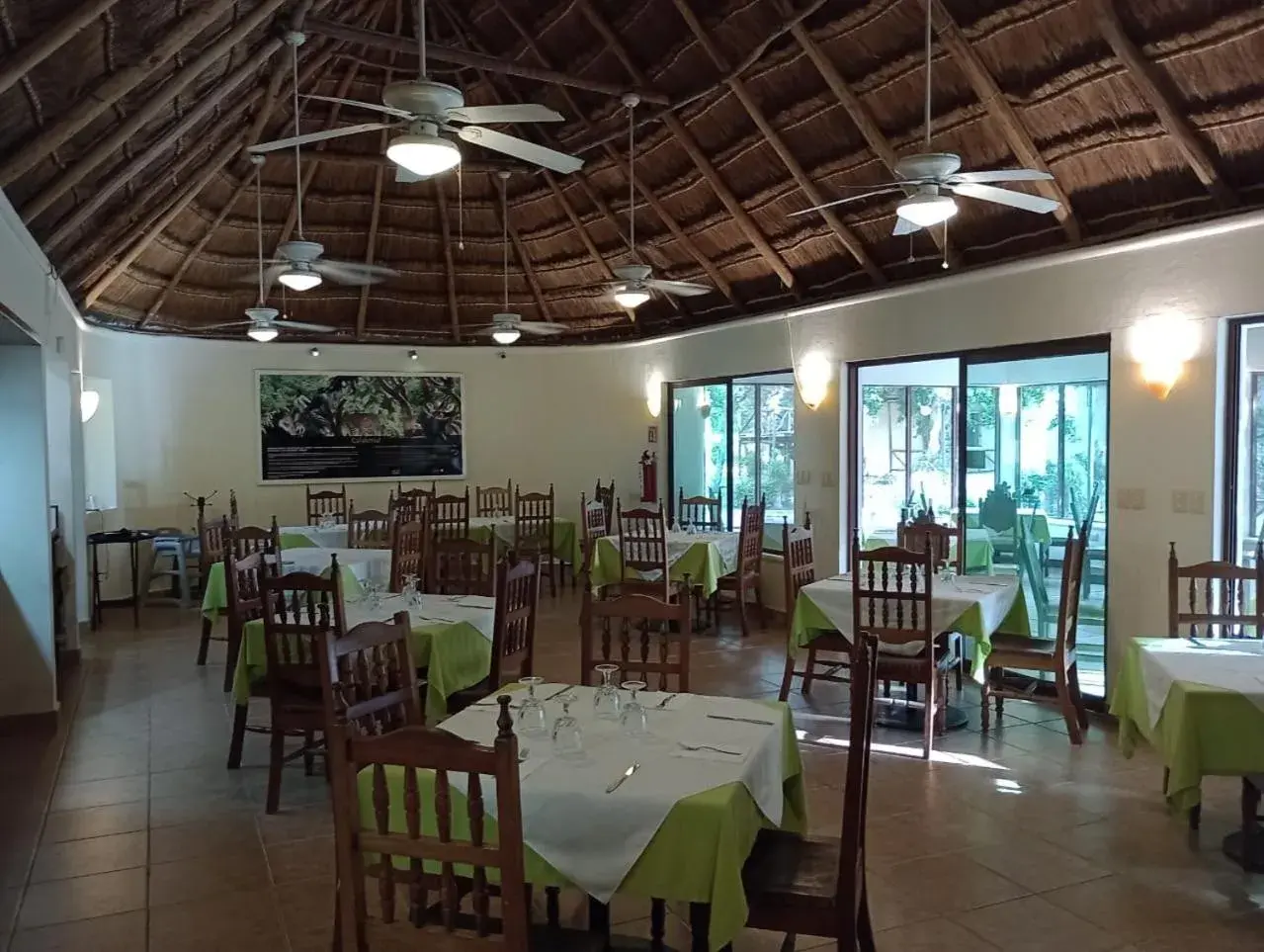 Restaurant/places to eat in hotel villas chicanna Restaurant/places to eat in hotel villas chicanna