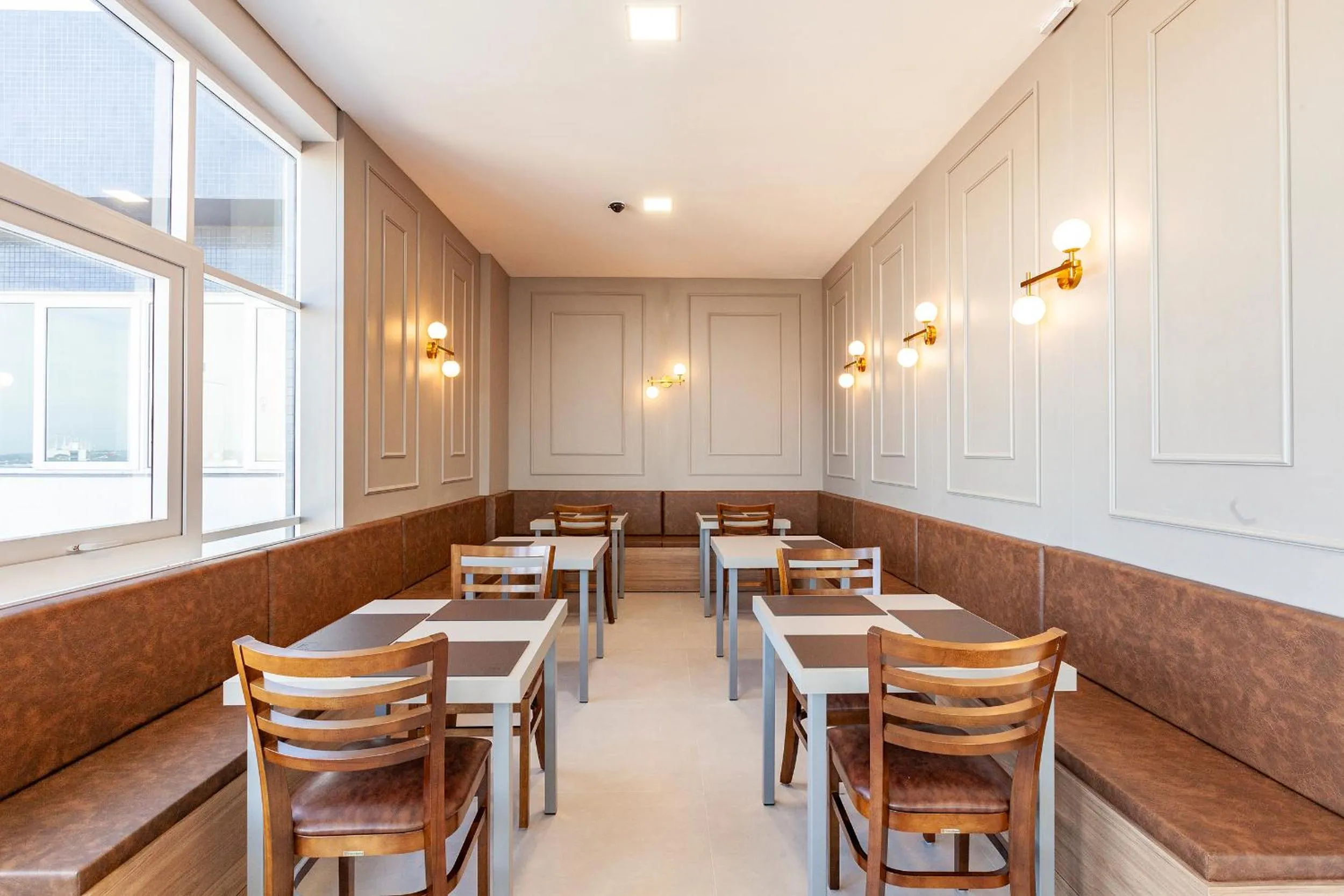 Restaurant/places to eat in Tri Hotel Executive Osório