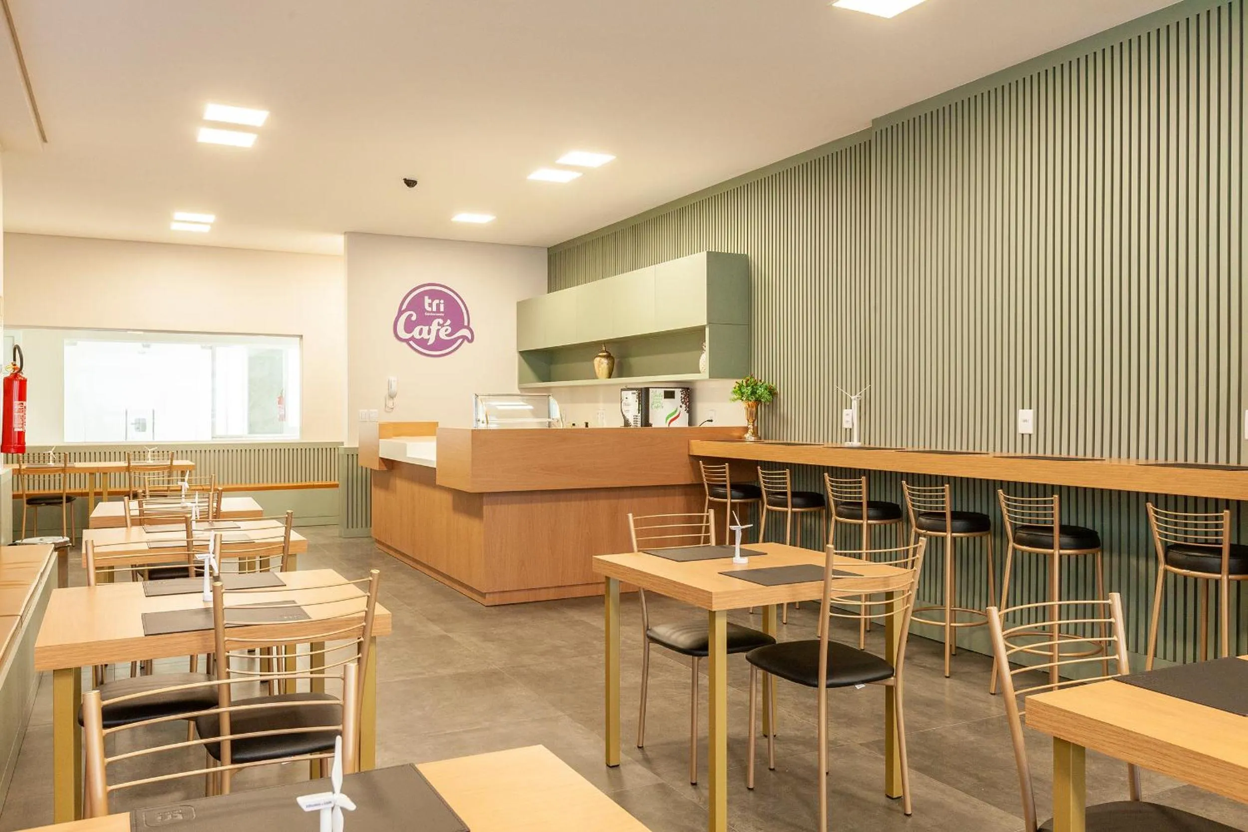 Coffee/tea facilities in Tri Hotel Executive Osório