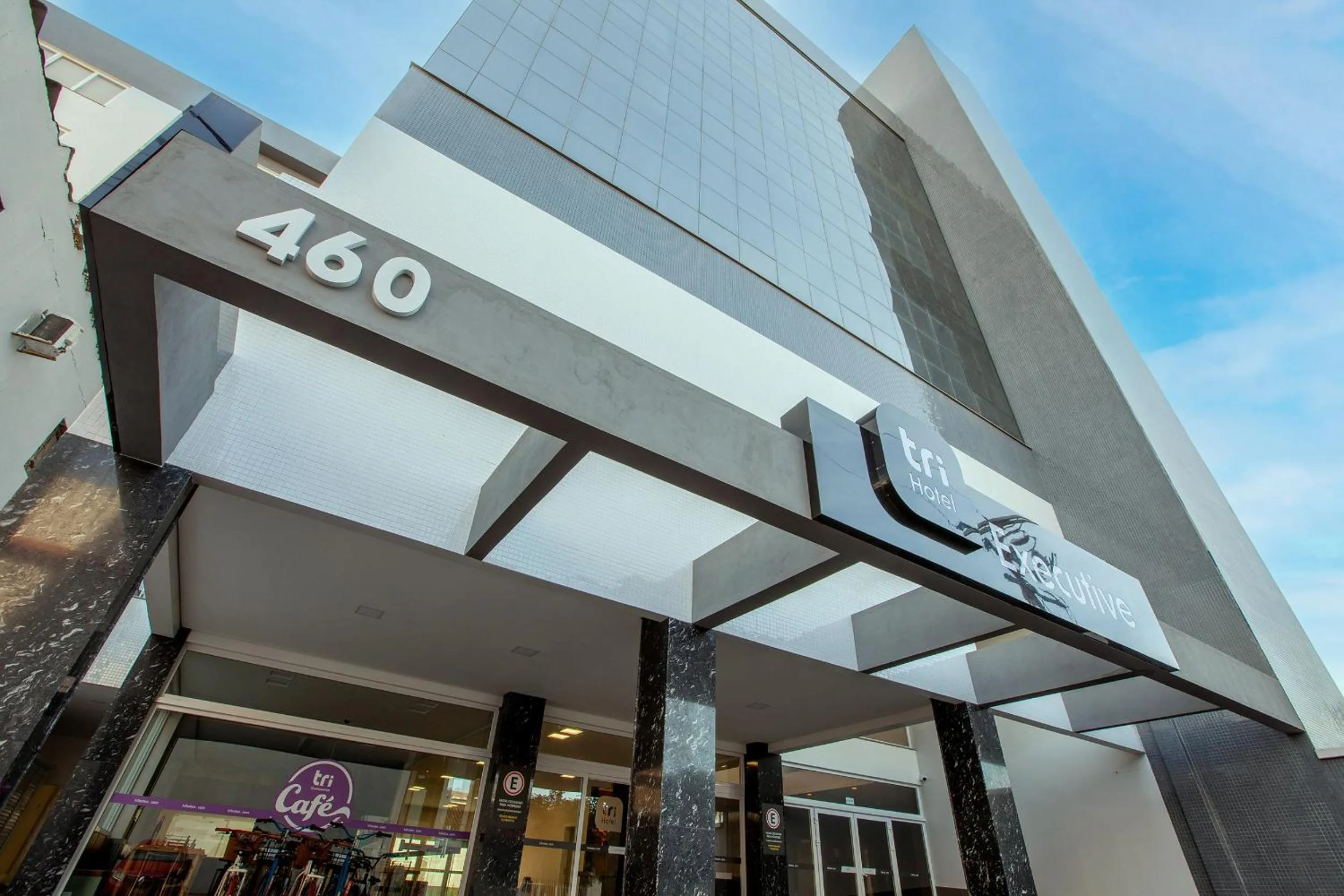 Property building in Tri Hotel Executive Osório