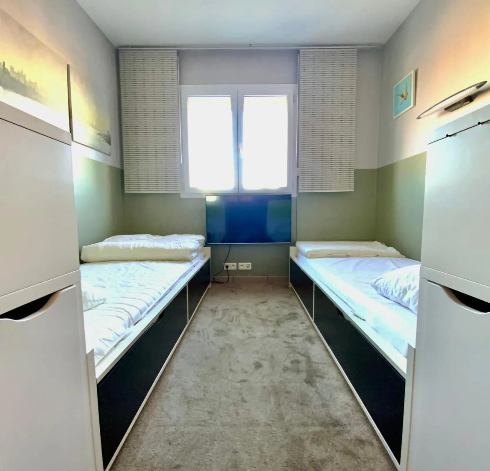 Bed in Appartement Mar e Souleu avec Terrasse et Vue Mer au Grau du Roi