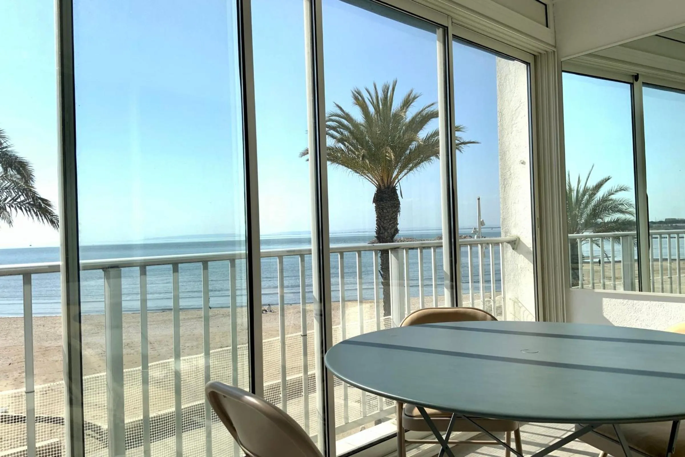 Appartement Mar e Souleu avec Terrasse et Vue Mer au Grau du Roi