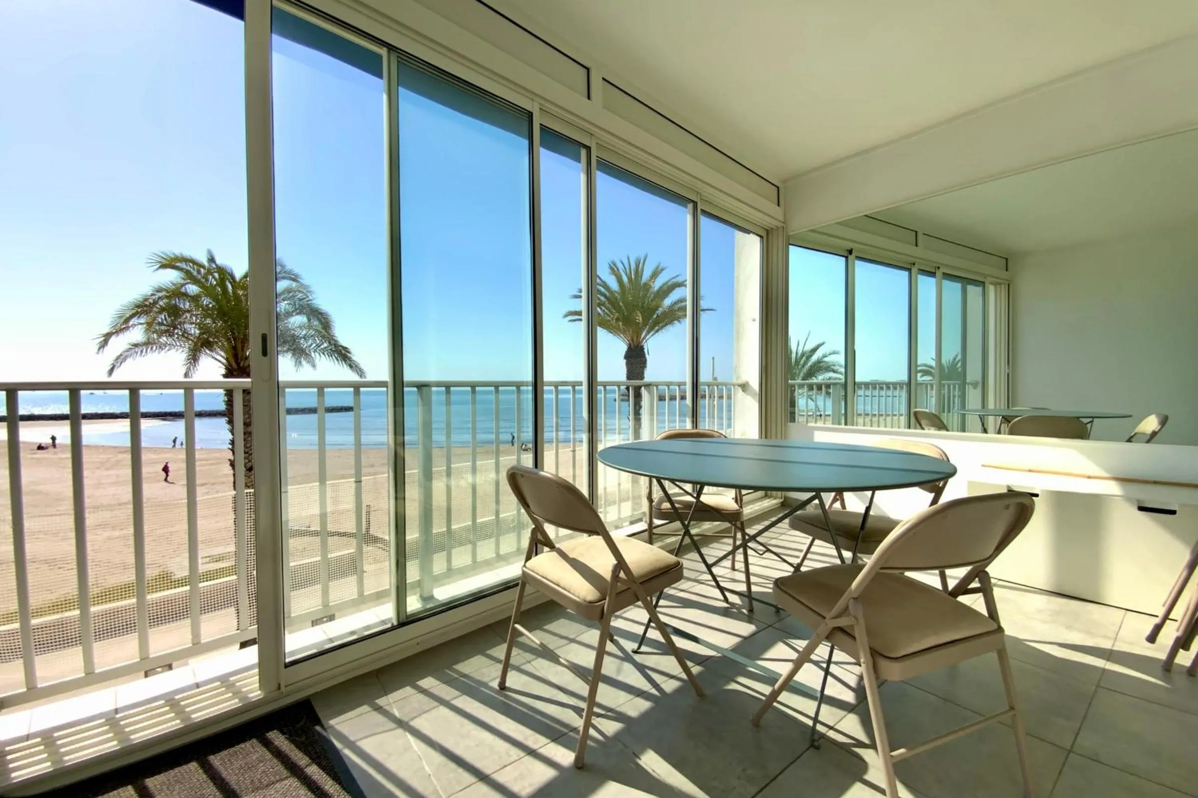 Appartement Mar e Souleu avec Terrasse et Vue Mer au Grau du Roi