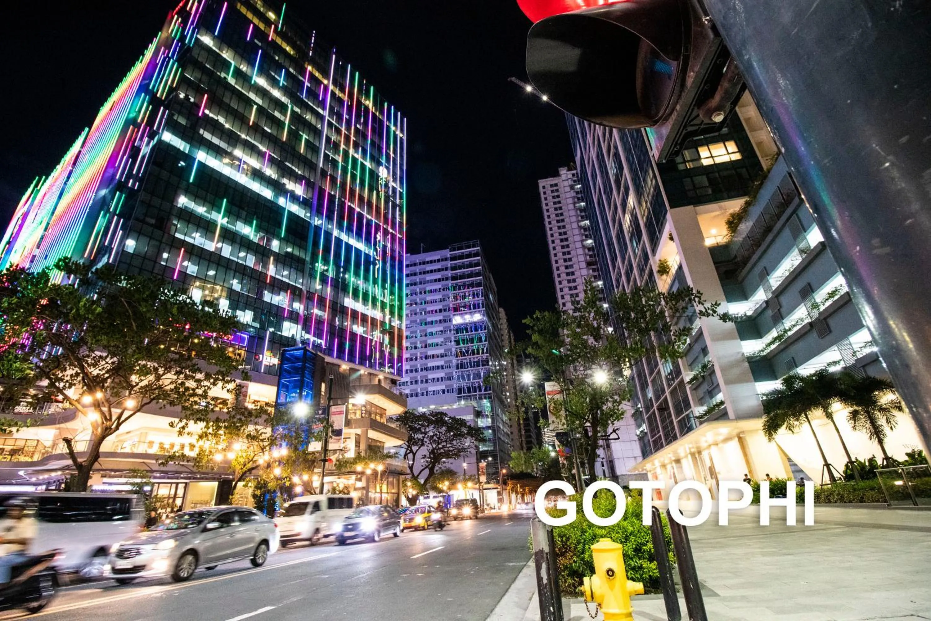 Night in One Uptown Residence