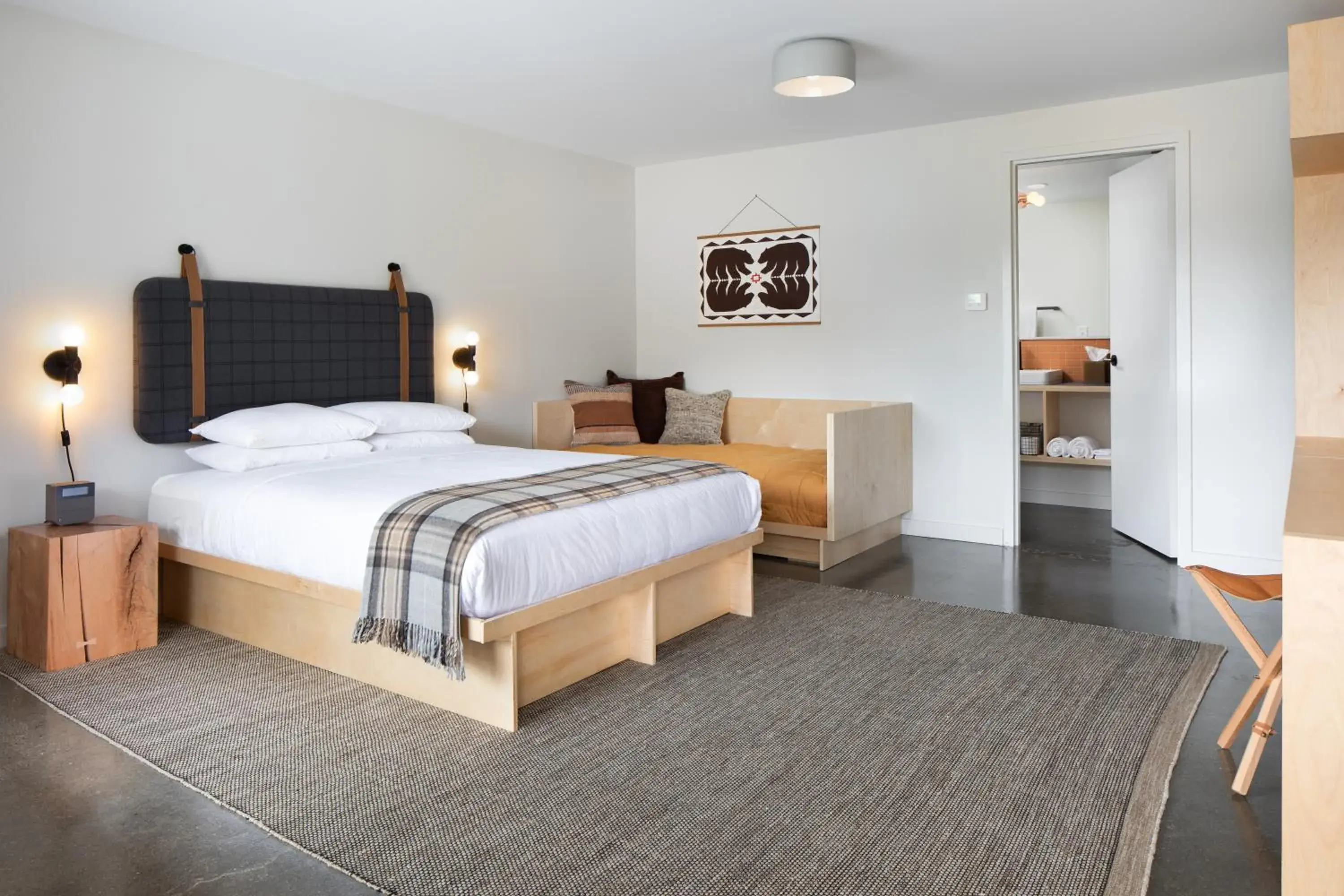 Bedroom, Bed in Rhode's Motor Lodge Bedroom, Bed in Rhode's Motor Lodge