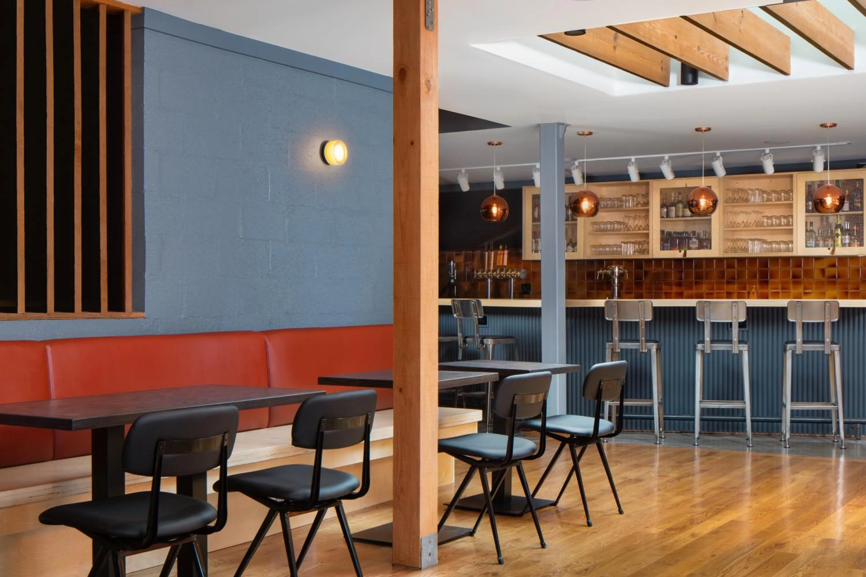 Restaurant/places to eat in Rhode's Motor Lodge