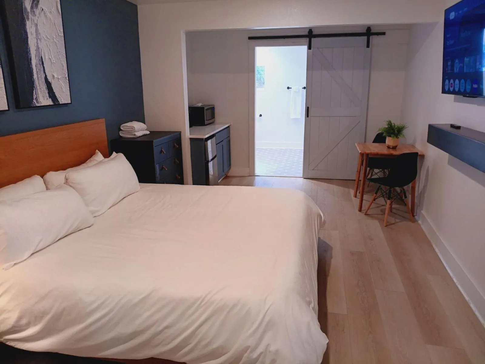 Bed in Five10 Orange Street Hotel - Hot Springs