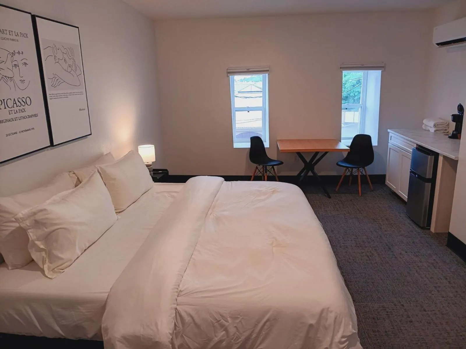 Bed in Five10 Orange Street Hotel - Hot Springs