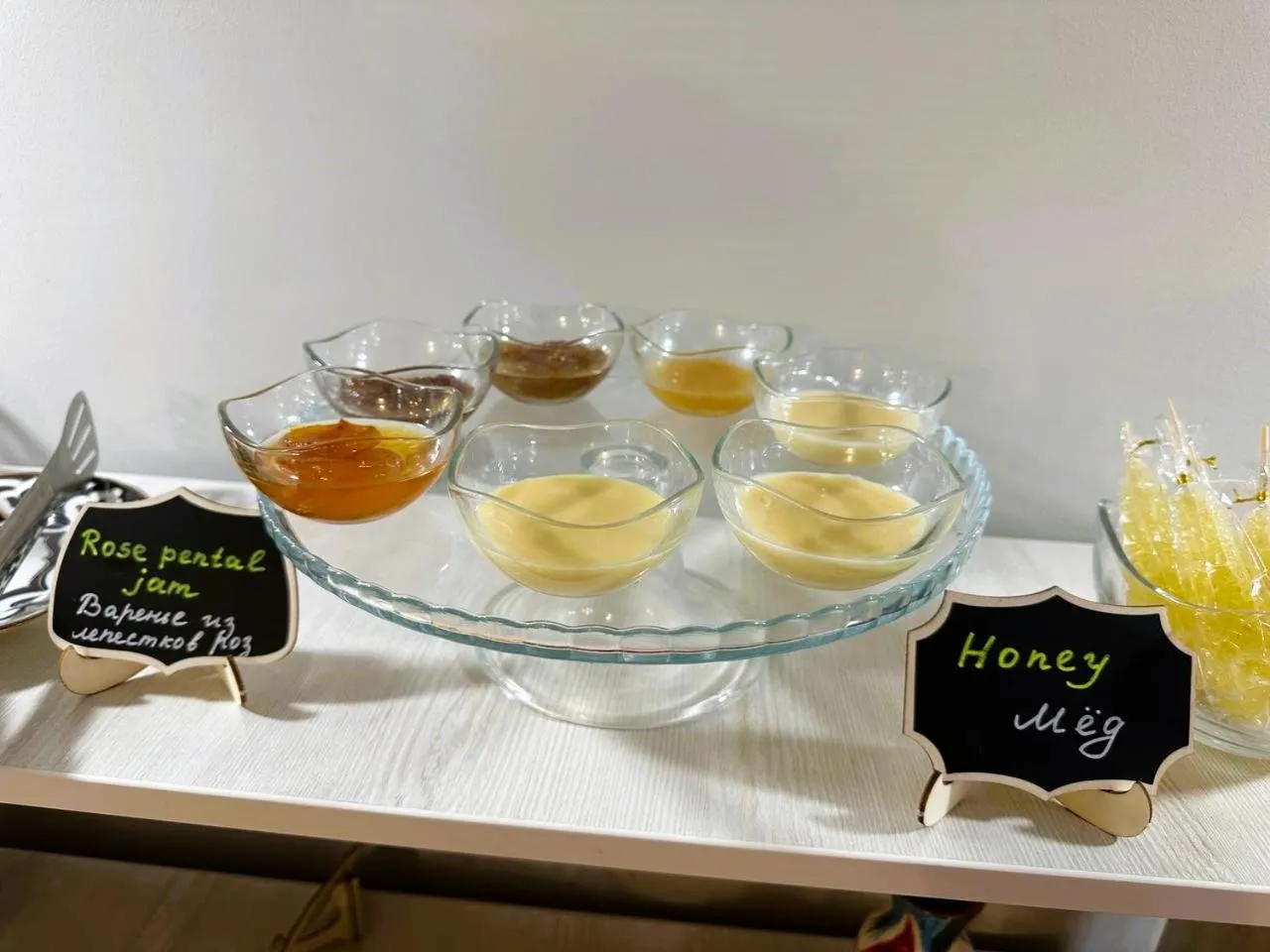 Breakfast in Bobosh Boutique