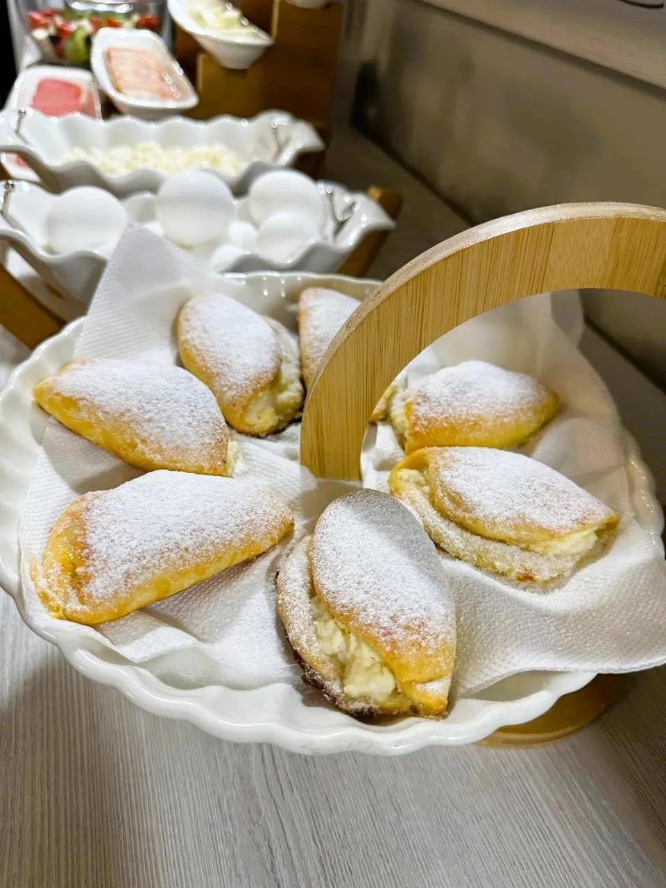 Breakfast in Bobosh Boutique