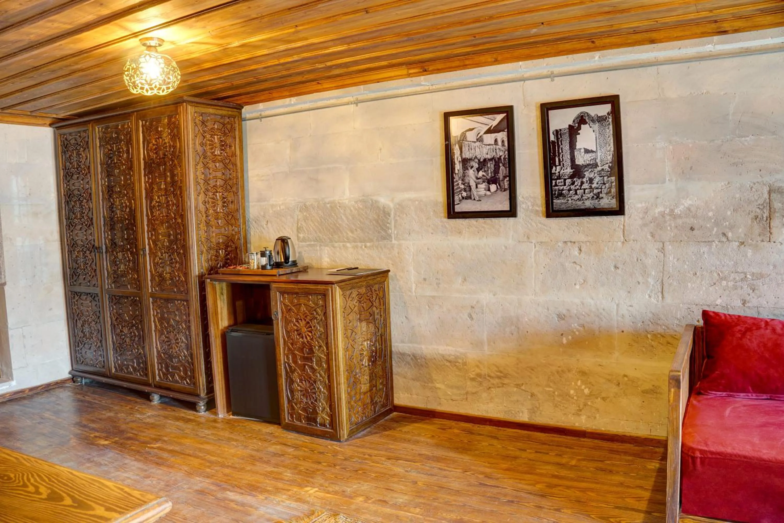 Living room in Four Mansions Hotel