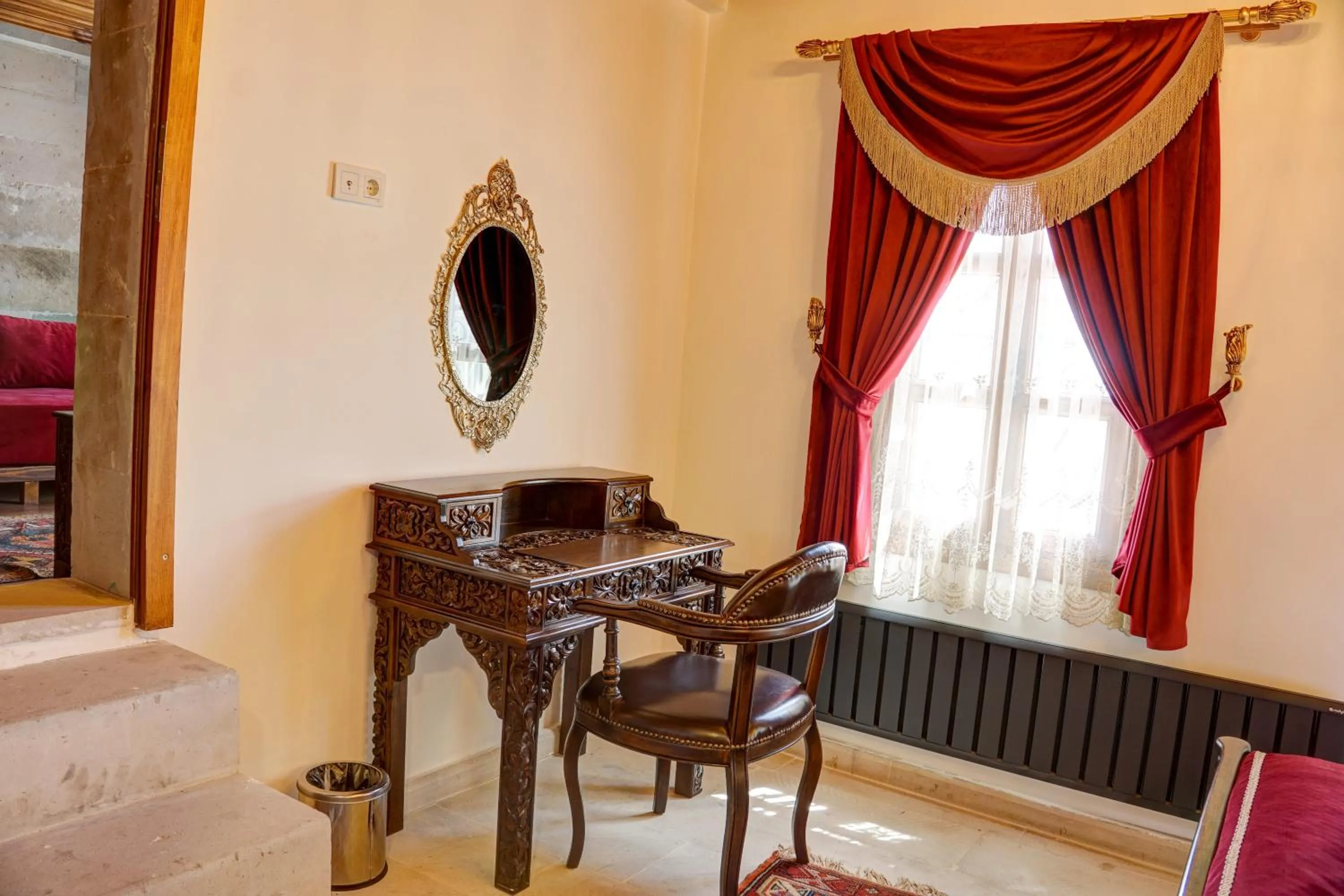 Living room in Four Mansions Hotel